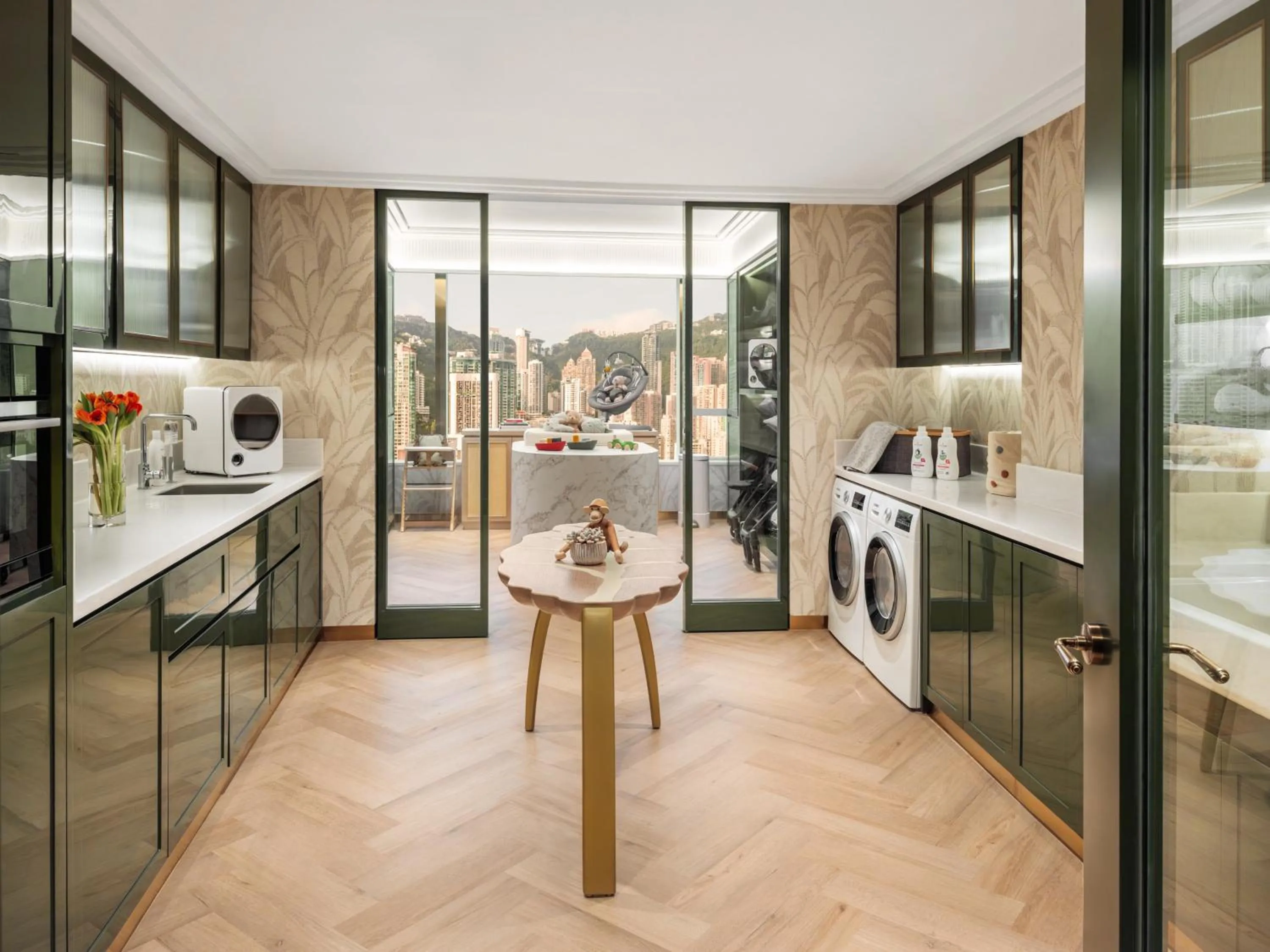 children in Island Shangri-La, Hong Kong