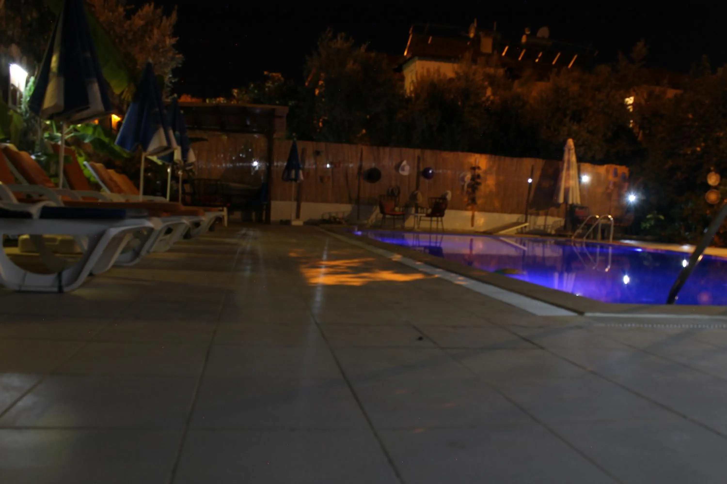 Swimming pool in Sarıhan Apart Otel
