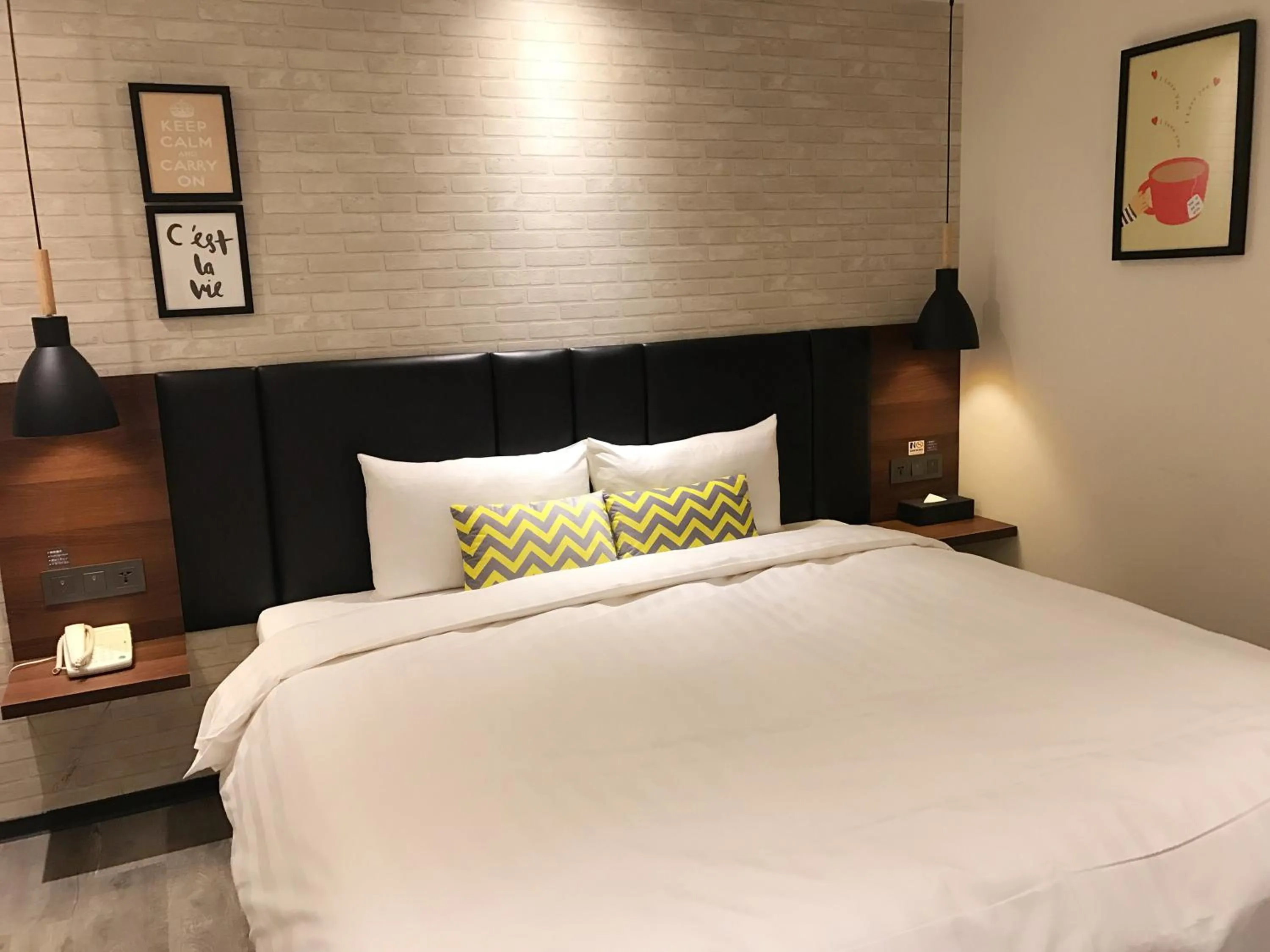 Bed in Goldinn Hotel