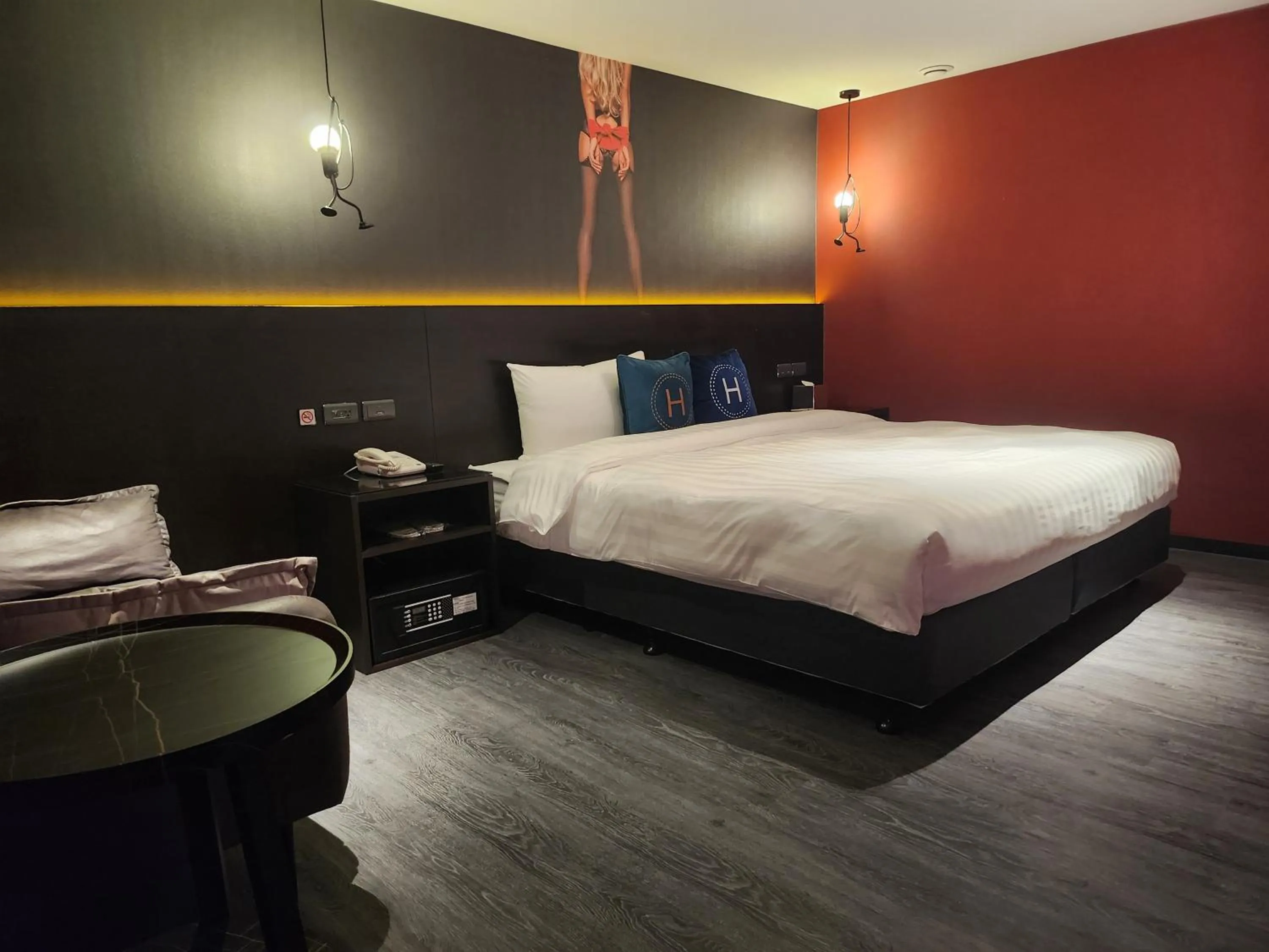 Bed in Goldinn Hotel