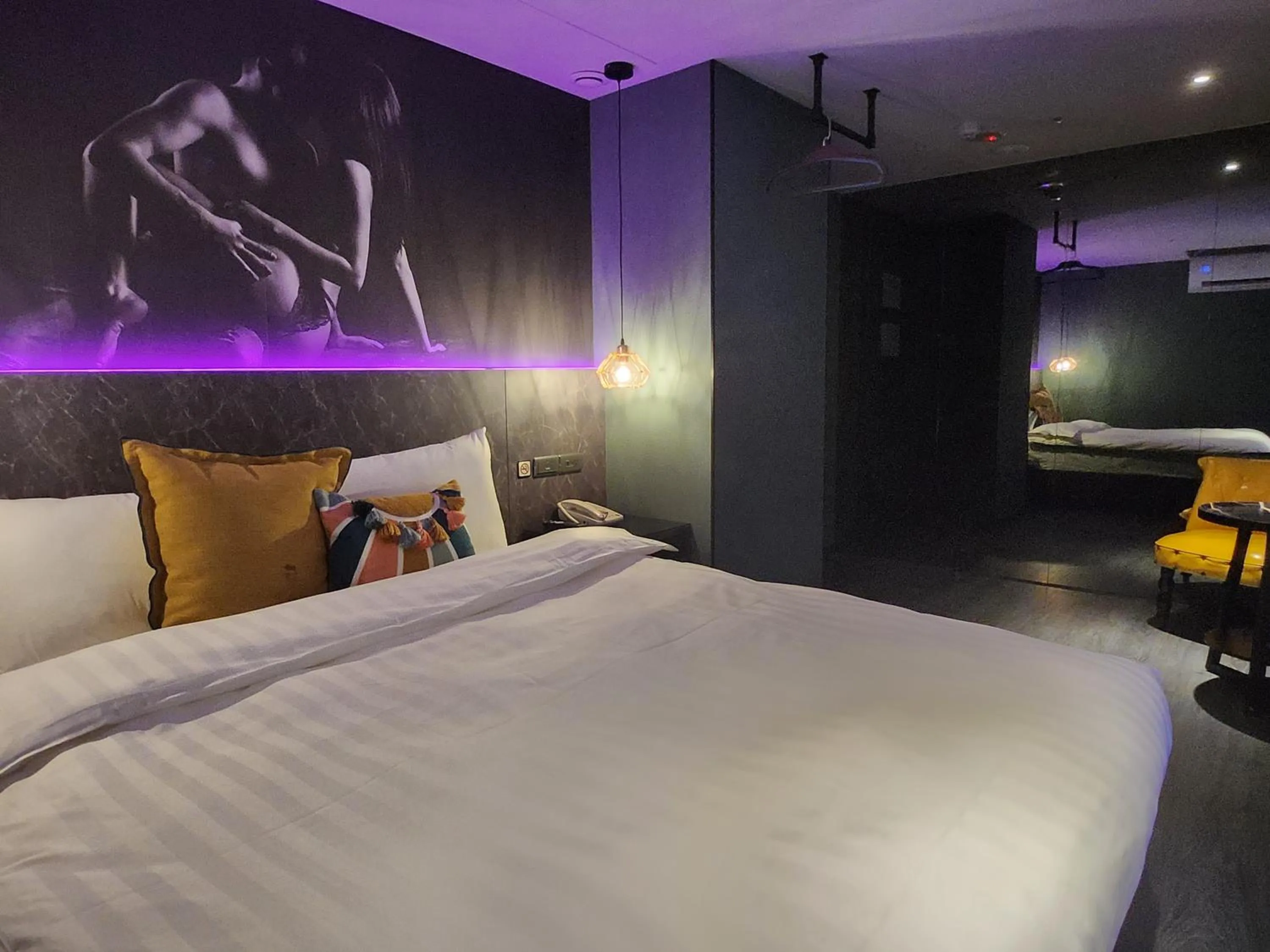 Bed in Goldinn Hotel