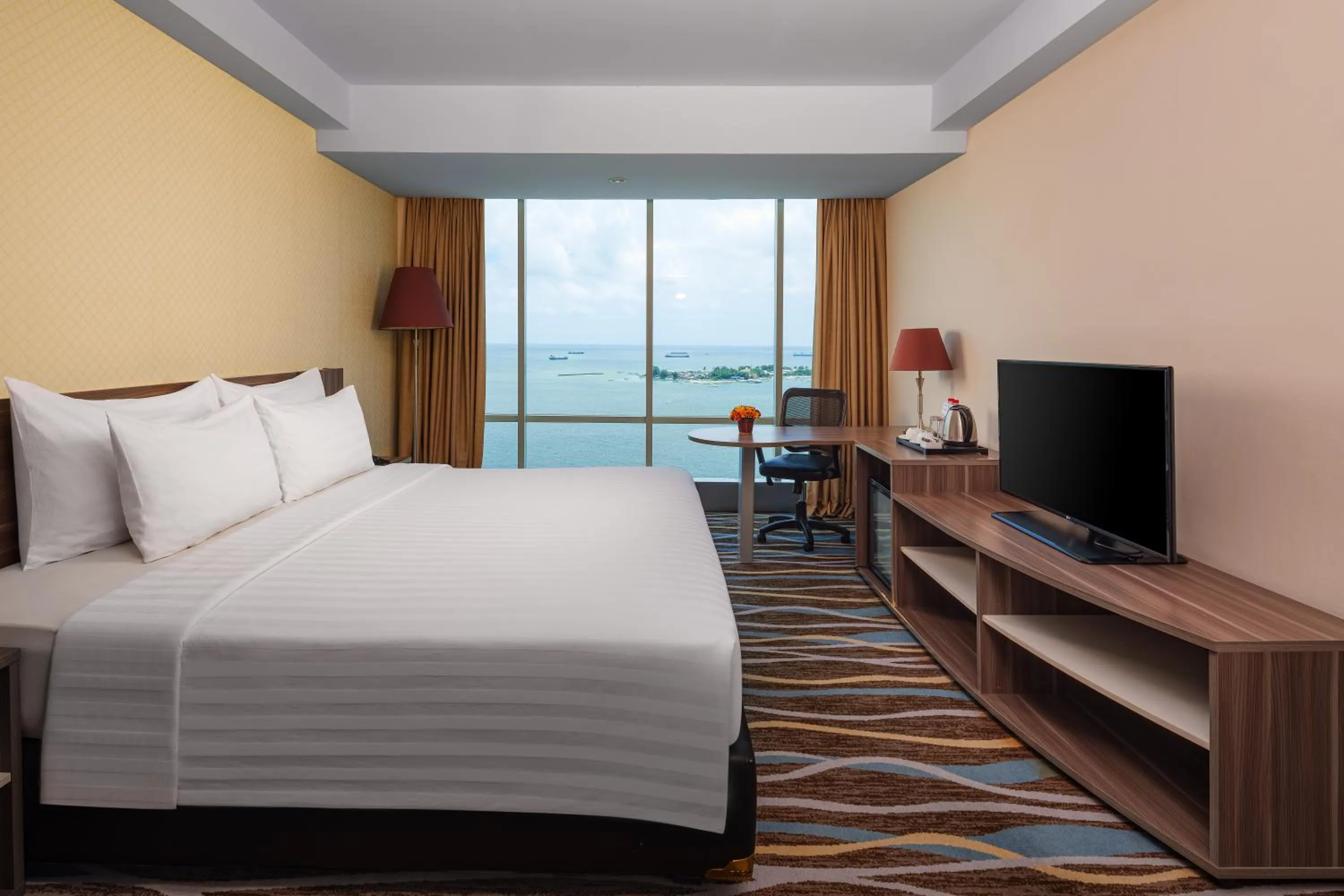 Bedroom, Bed in Swiss-Belhotel Makassar