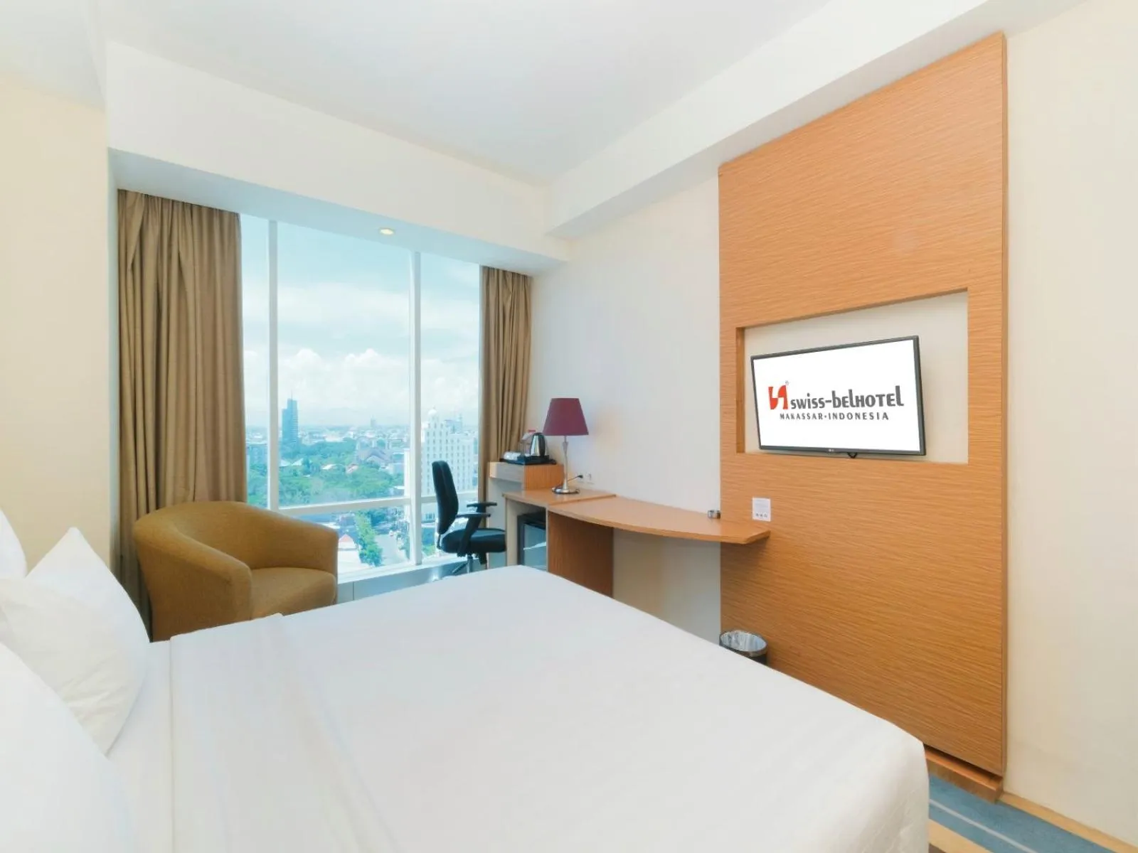 Bedroom, Bed in Swiss-Belhotel Makassar