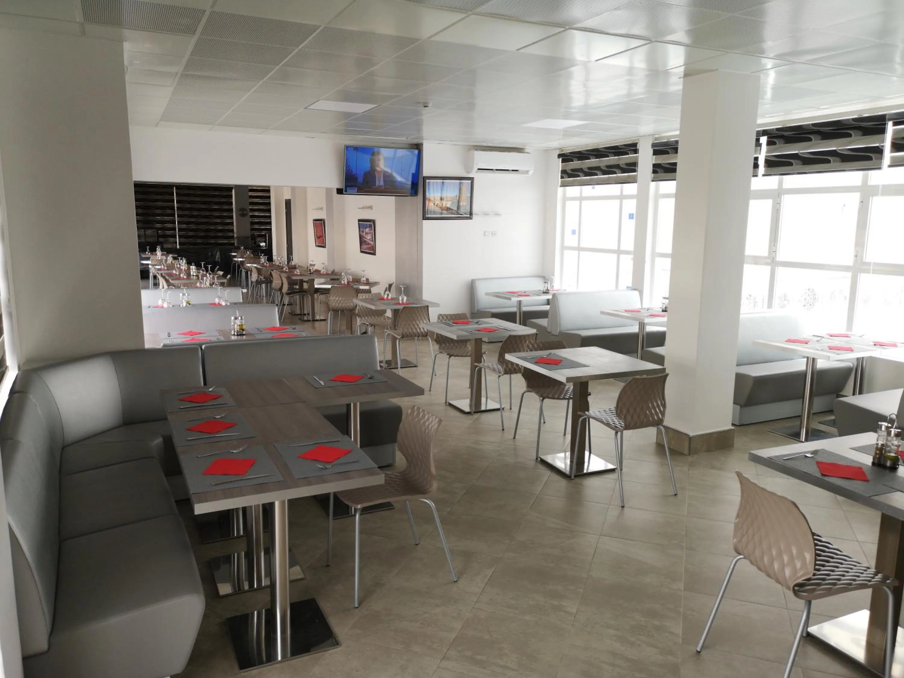 Restaurant/places to eat in Nouakchott Hotel