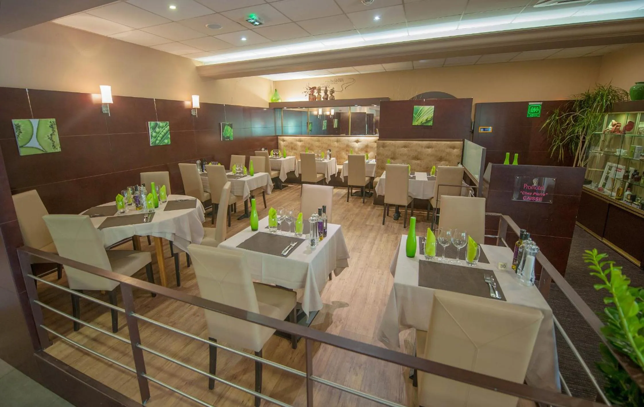 Restaurant/places to eat in Promotel