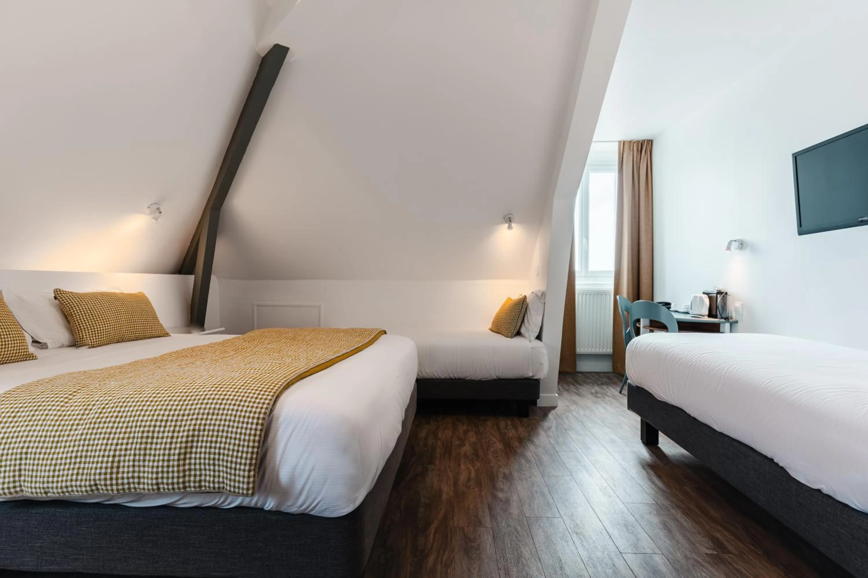 Landmark view, Bed in Hôtel Spa De La Citadelle Lorient