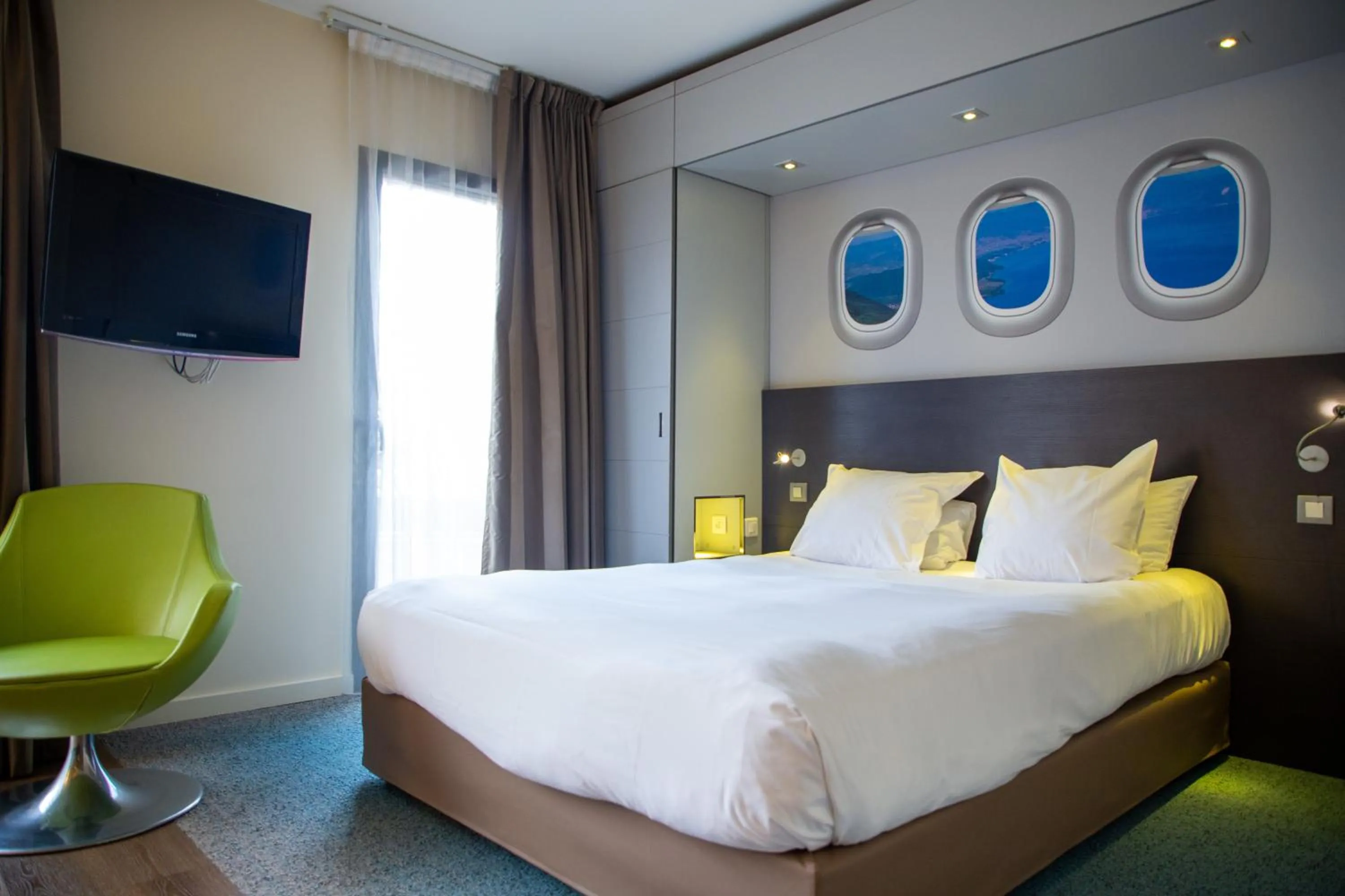 Bedroom, Bed in Appart Hôtel Clément Ader