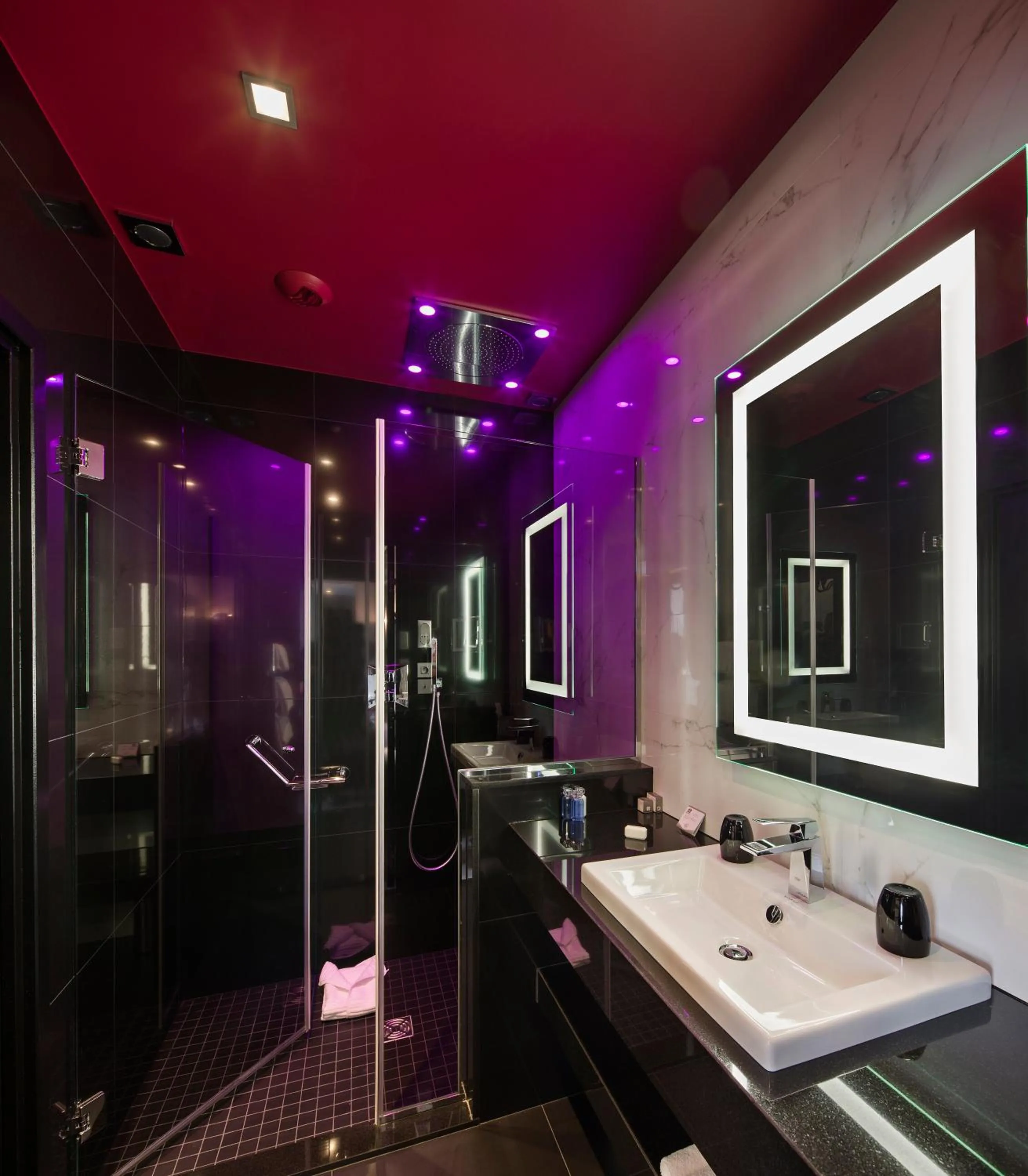 Bathroom in Maison Albar - Le Diamond