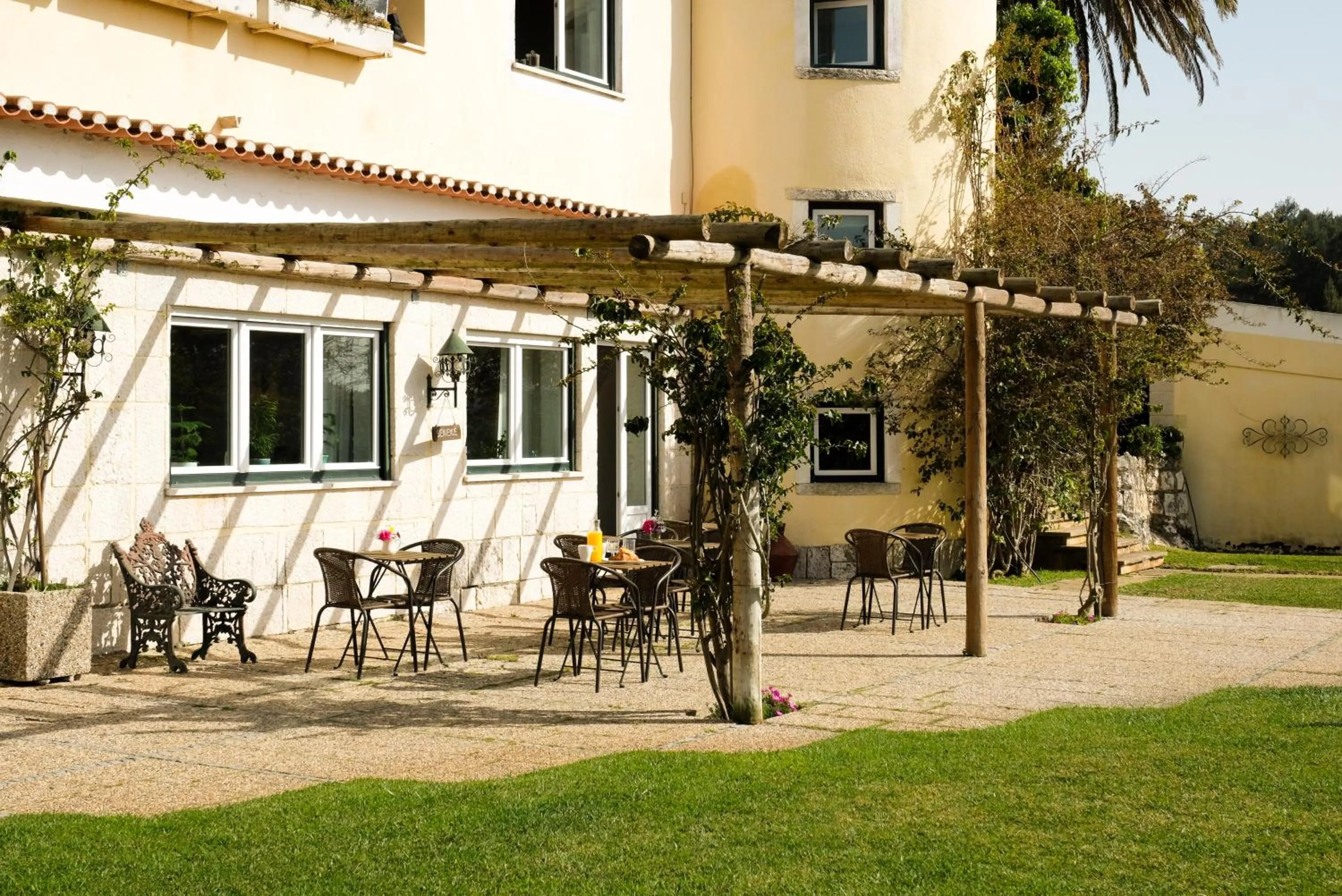 Property building in Lisbon Country Villa