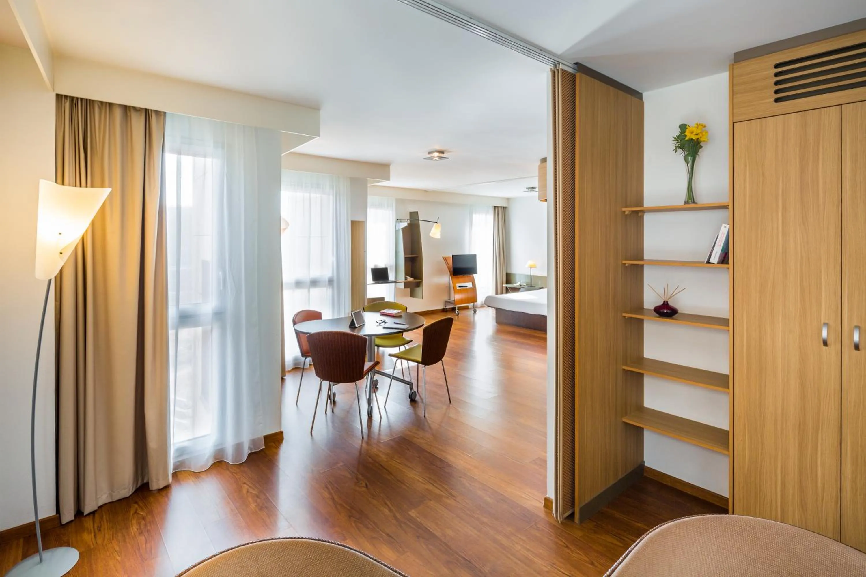 Dining area in Aparthotel Adagio Nantes Centre