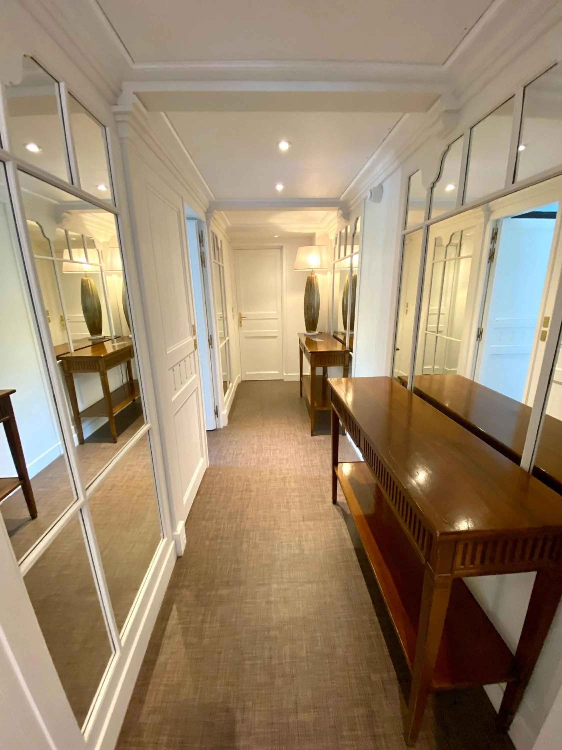 Photo of the whole room in HR Hôtel-Restaurant & Spa Marin