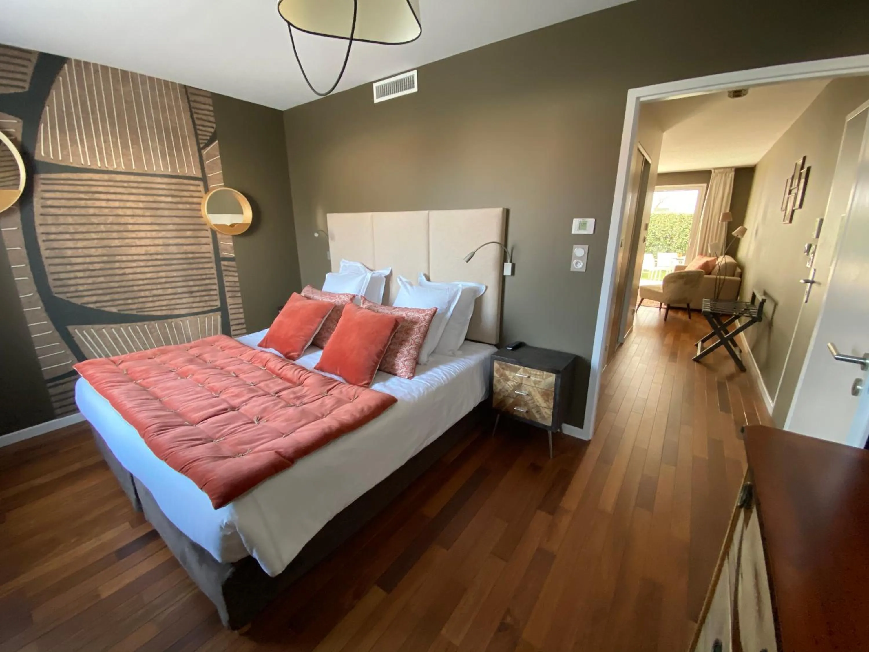 Photo of the whole room, Bed in HR Hôtel-Restaurant & Spa Marin