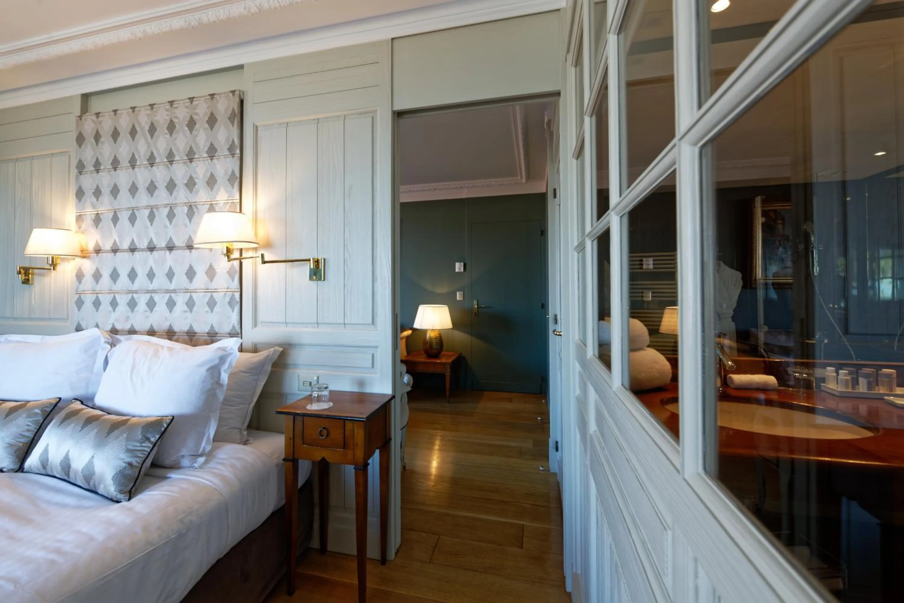 Living room in HR Hôtel-Restaurant & Spa Marin