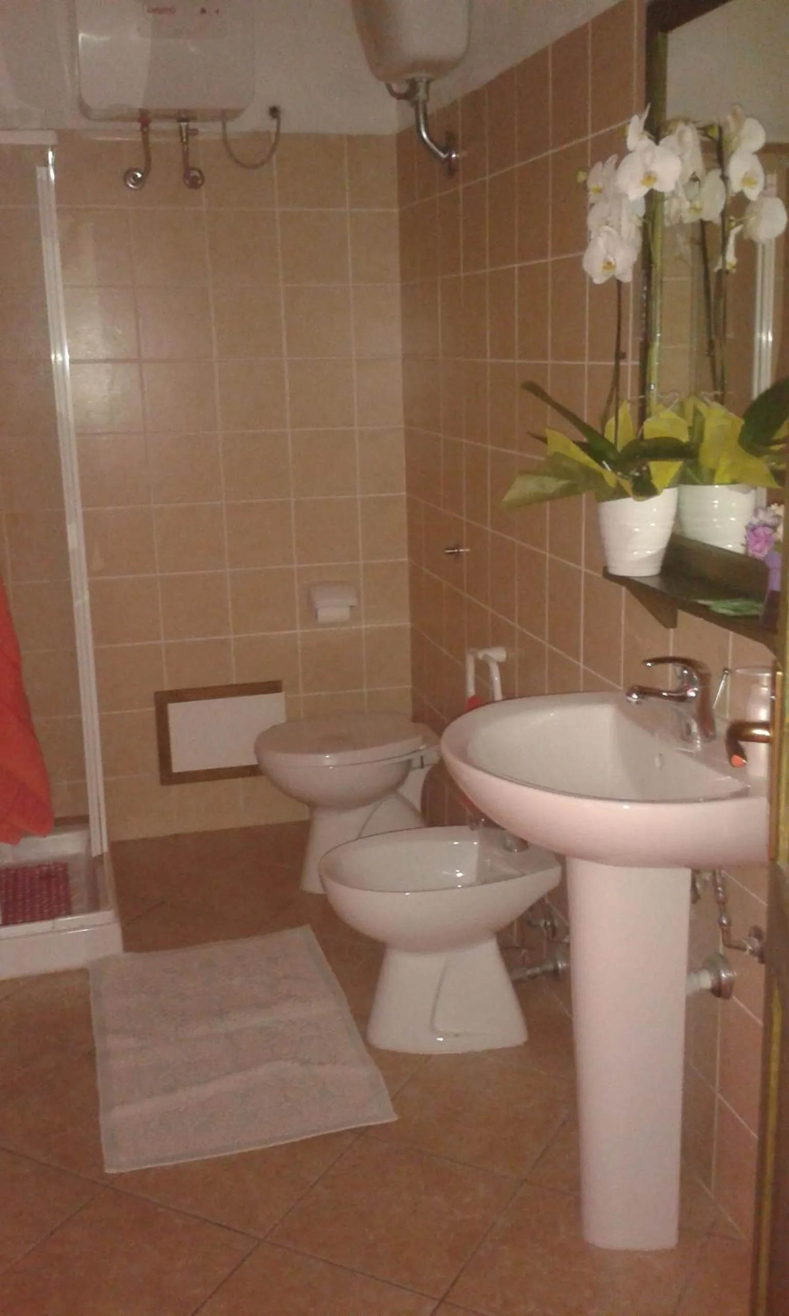 Bathroom in L'Onda Blu