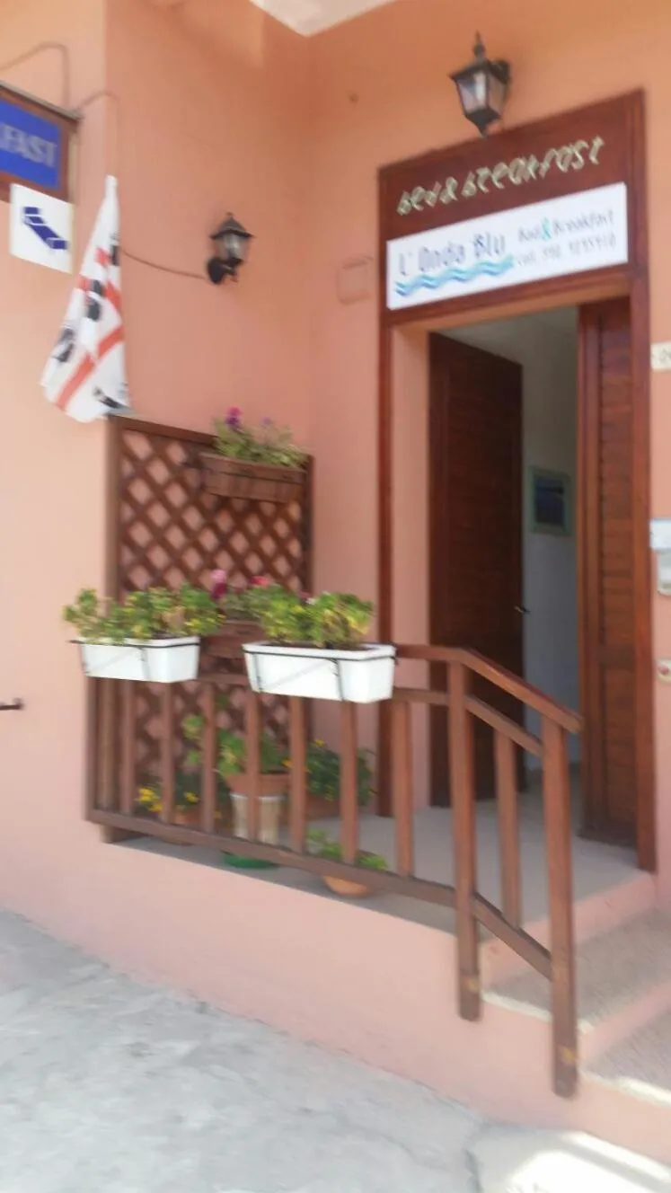 Facade/entrance in L'Onda Blu