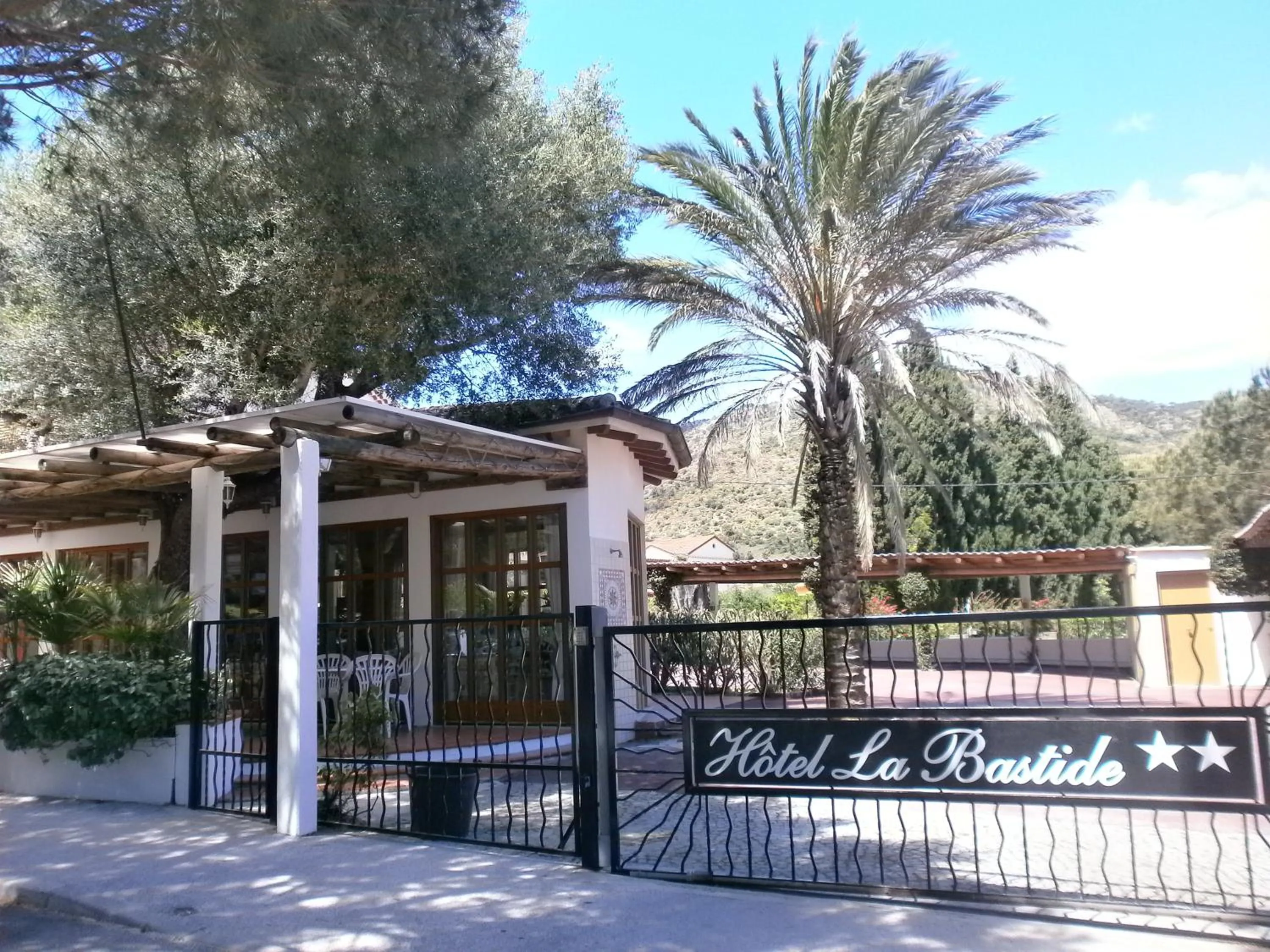 Property building in Hotel La Bastide