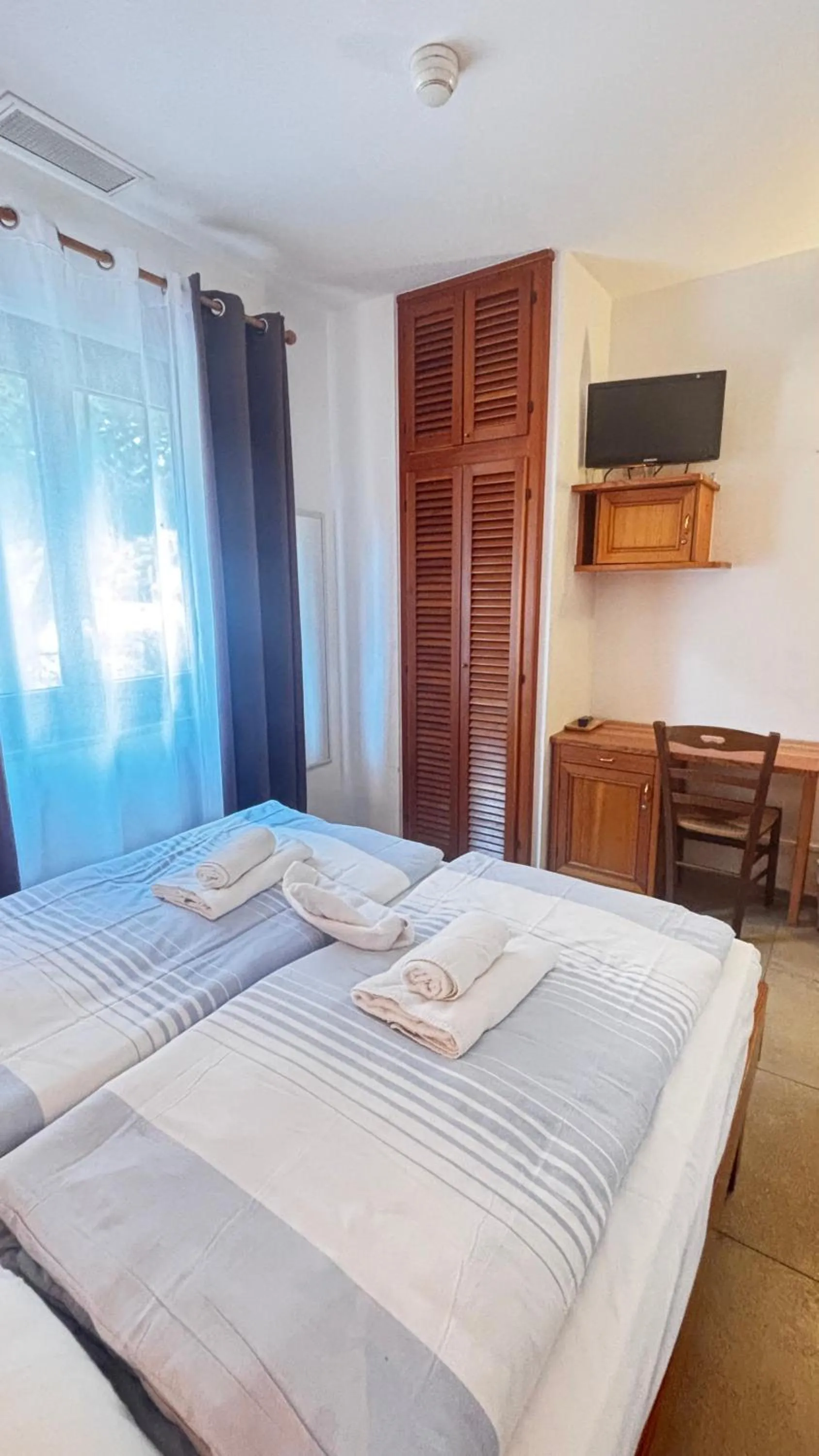 Bed in Hotel La Bastide