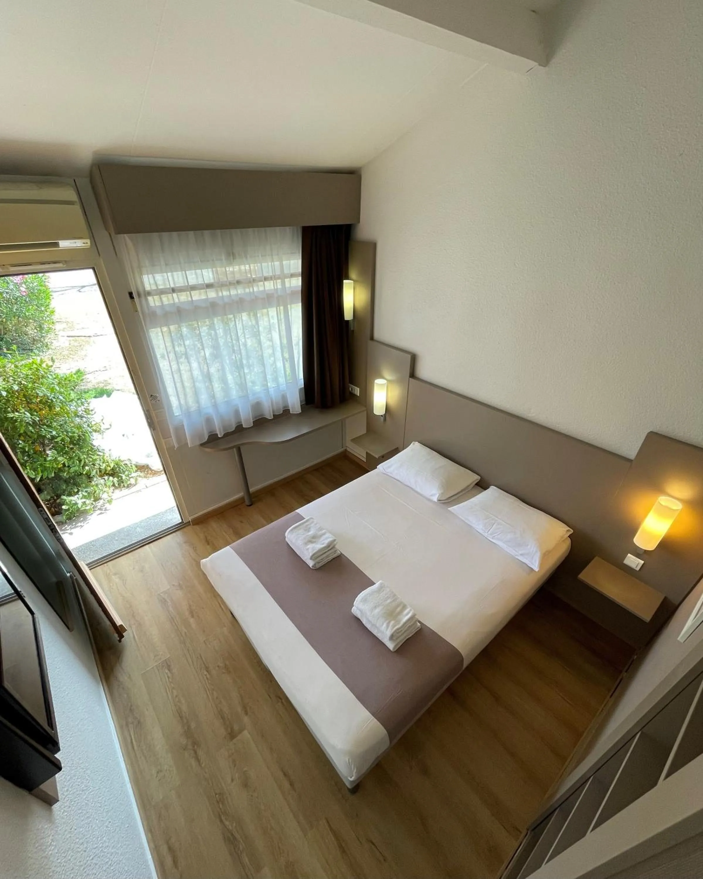 Bed in Hotel Cristol