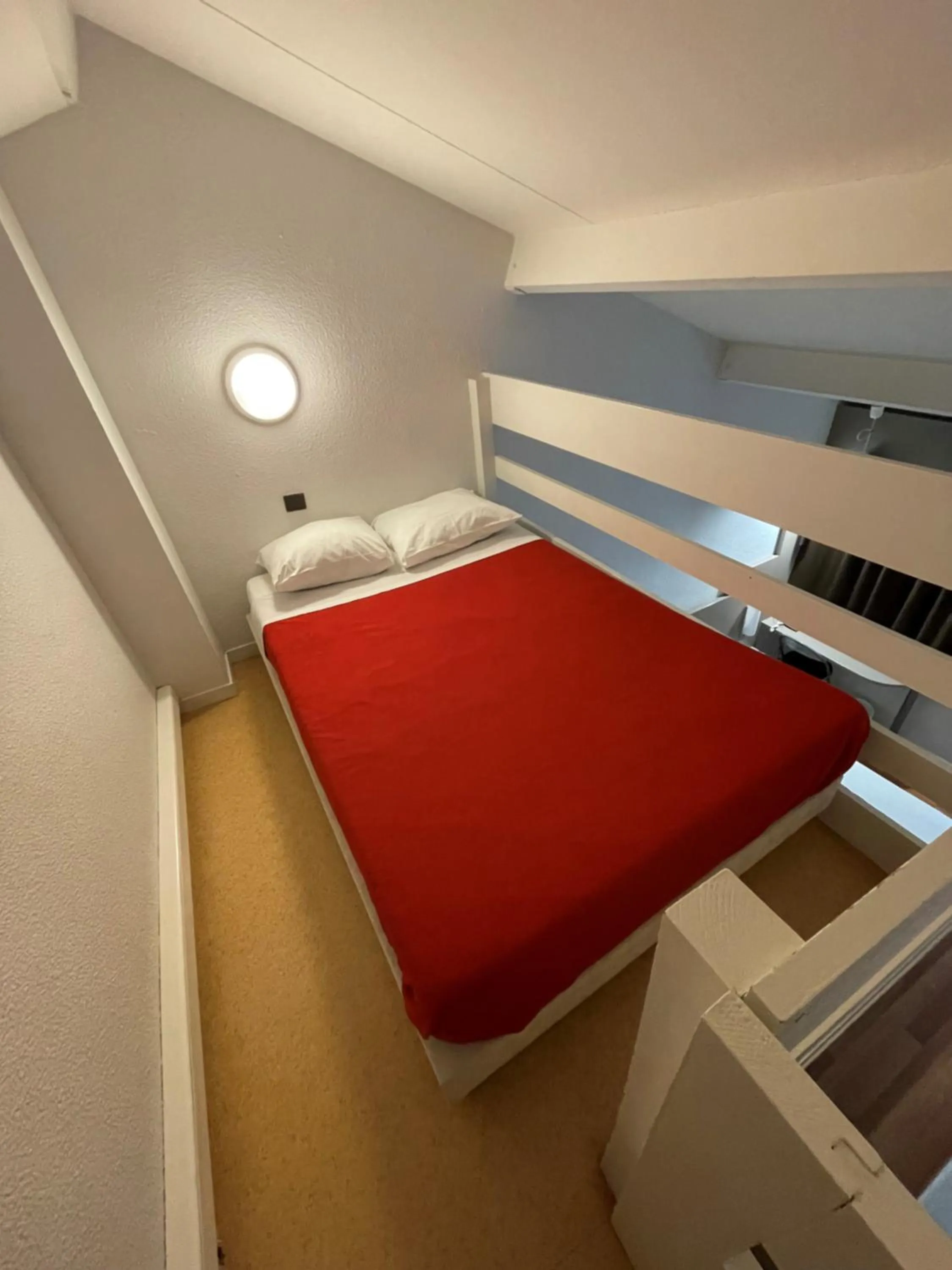 Bed in Hotel Cristol