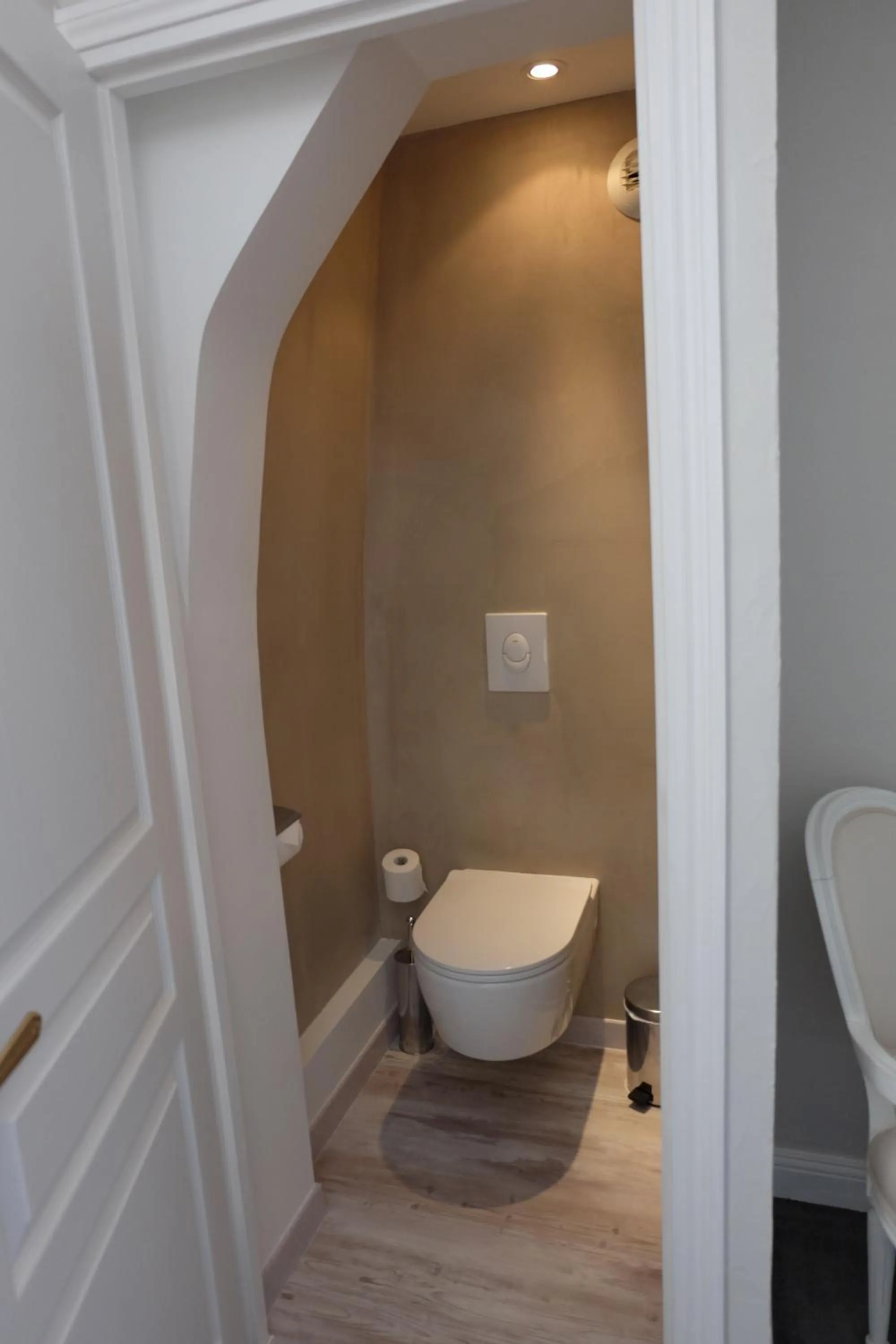 Toilet in Chateau D'aubry