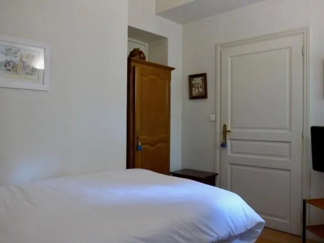 Bed in Chateau D'aubry