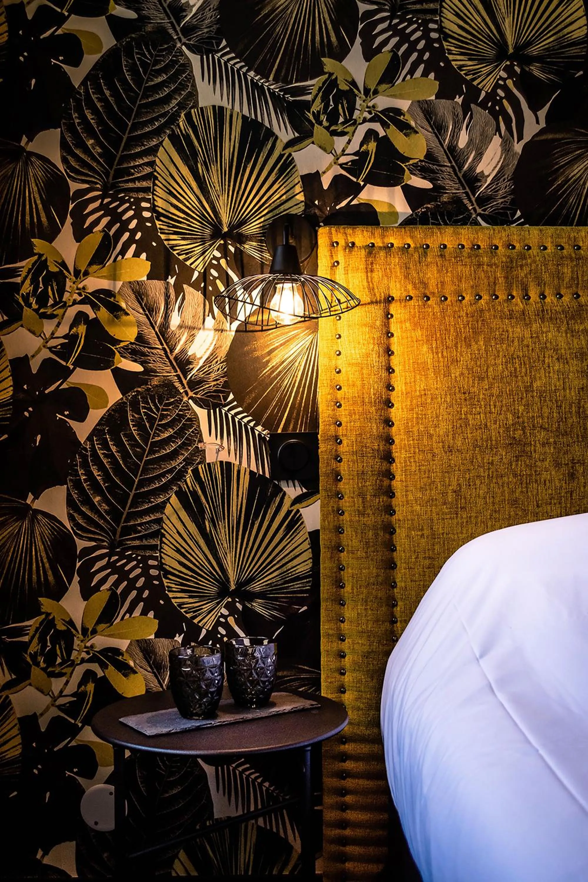 Bedroom, Bed in La villa 10 HÔTEL SPA