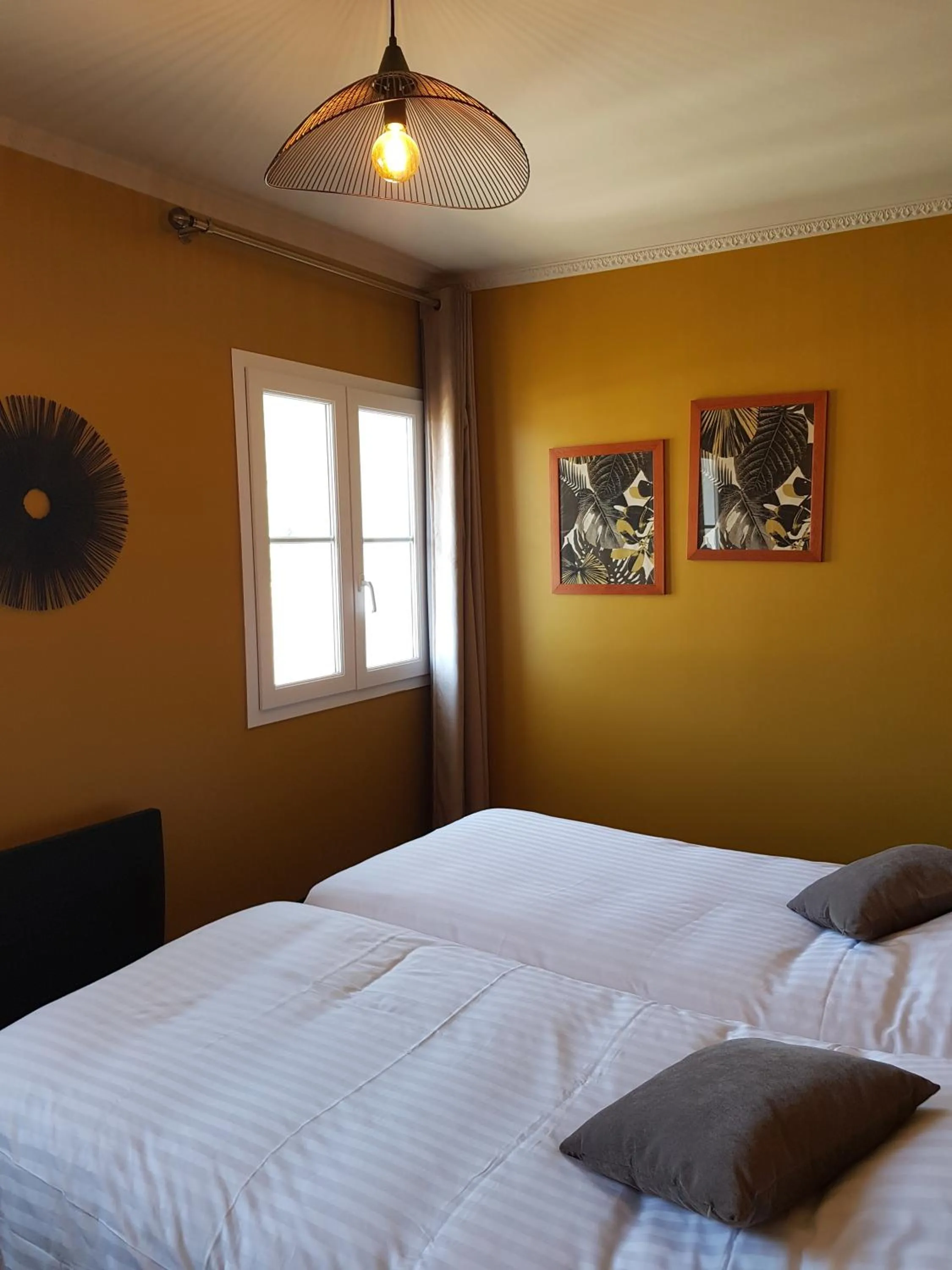 Bed in La villa 10 HÔTEL SPA