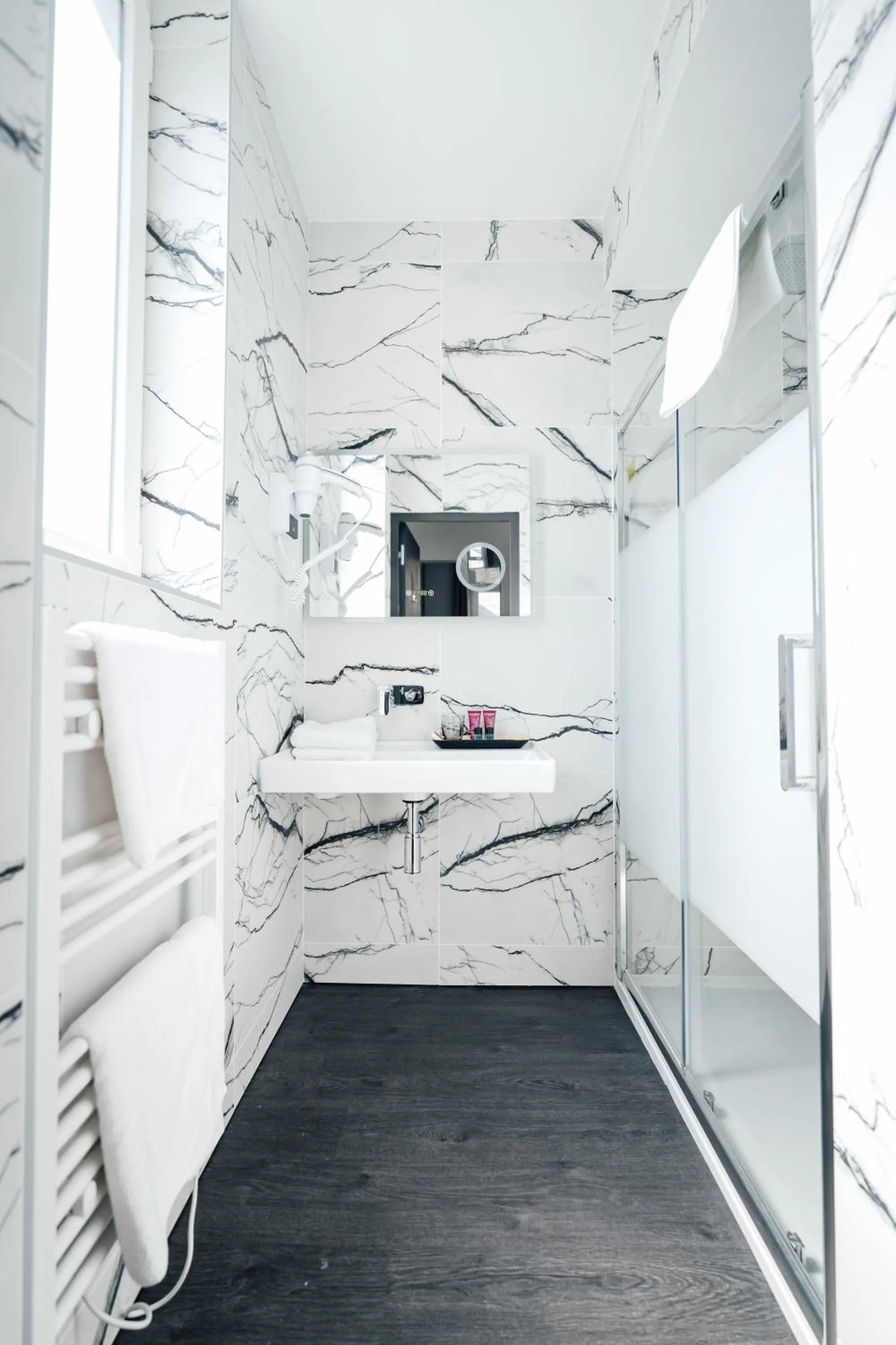 Bed in La villa 10 HÔTEL SPA