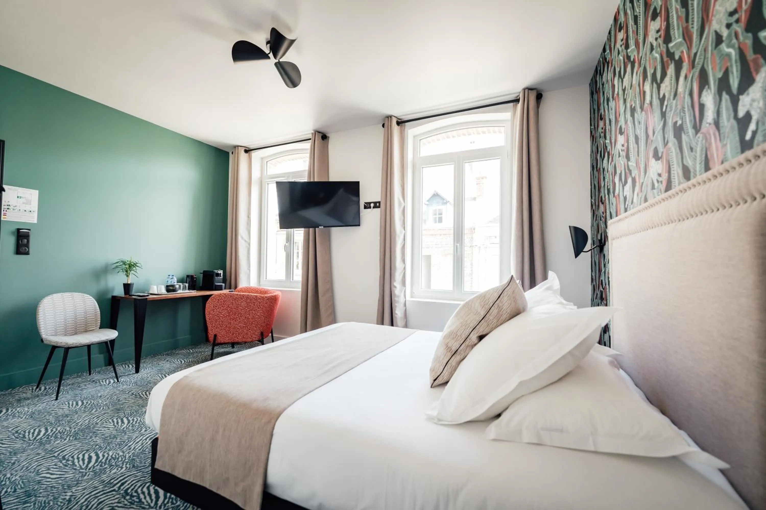 Bed in La villa 10 HÔTEL SPA