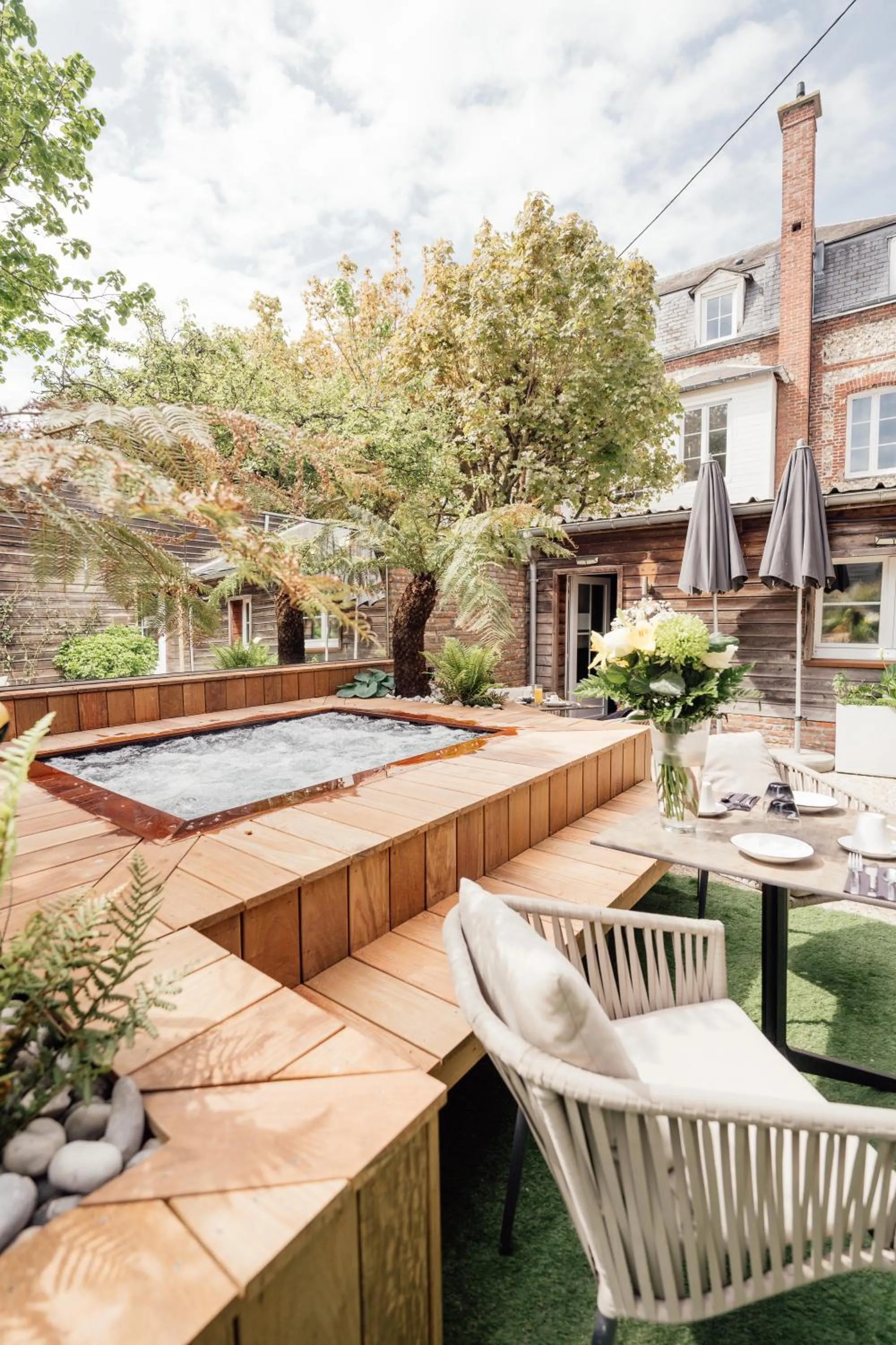 Hot Tub in La villa 10 HÔTEL SPA