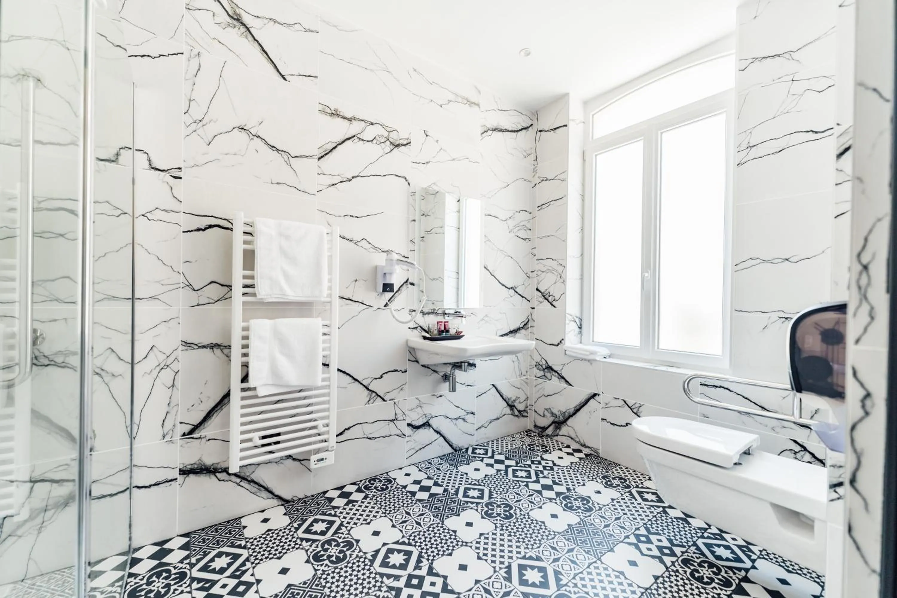 Bed in La villa 10 HÔTEL SPA