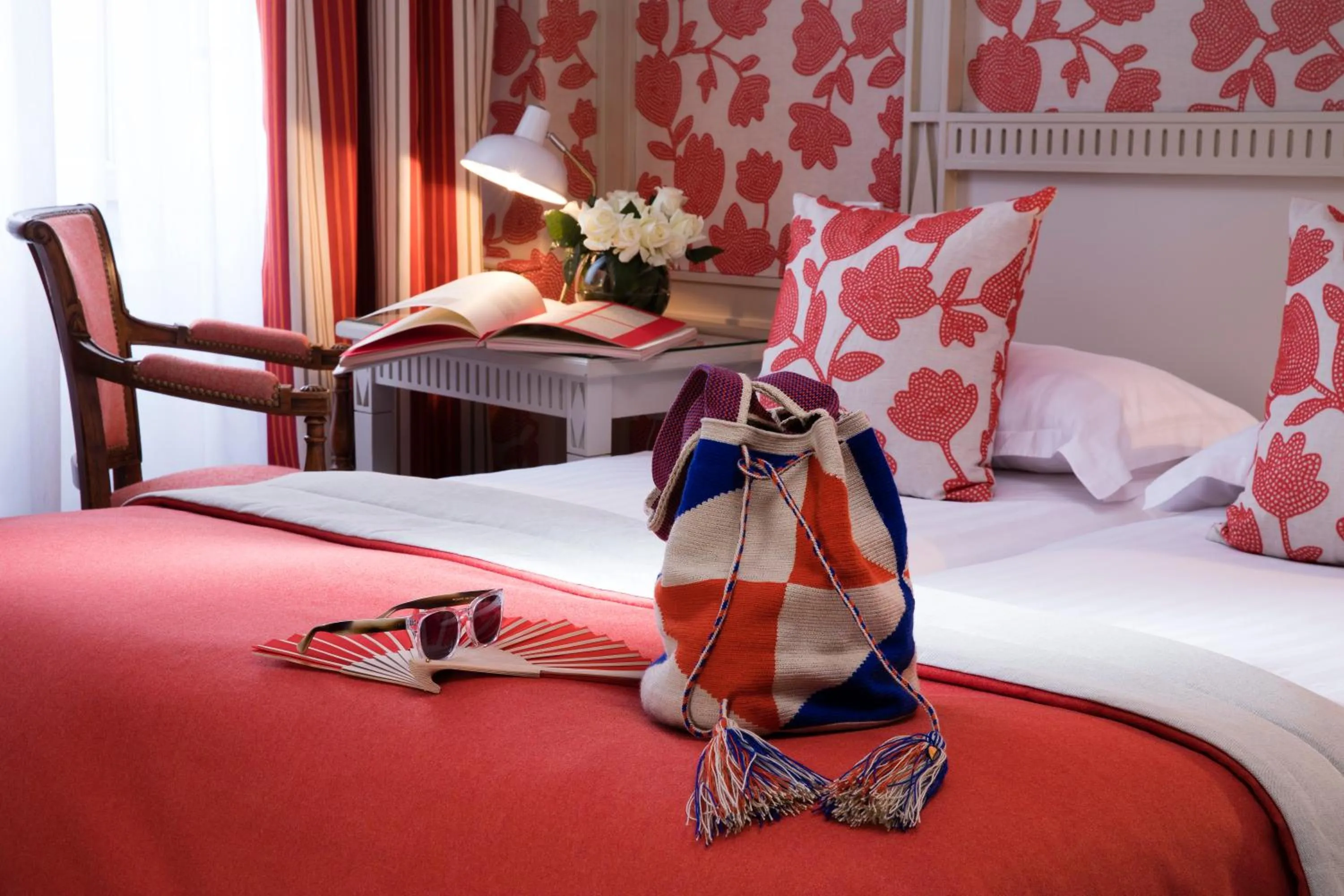 Decorative detail, Bed in Hôtel Le Regent Paris