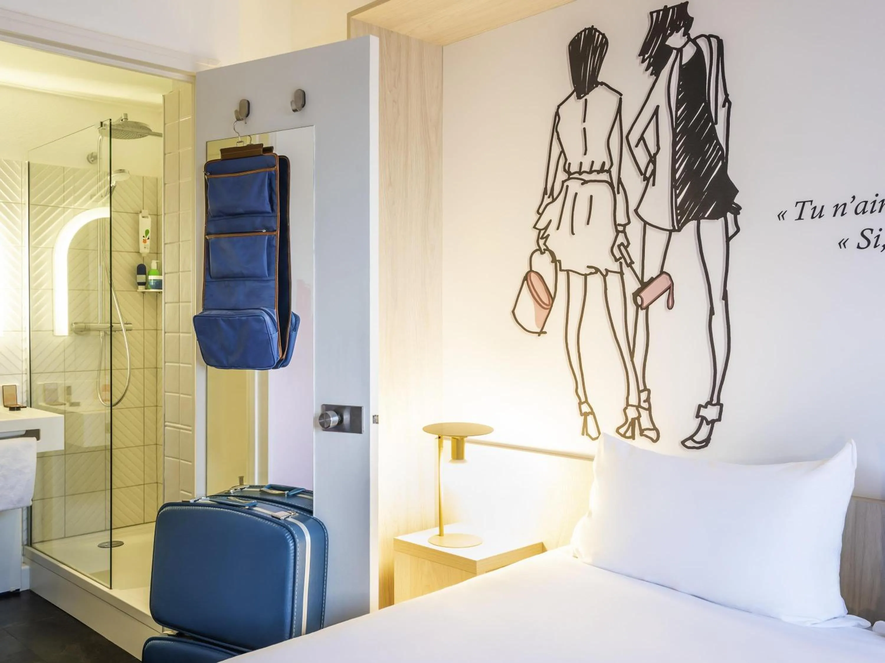 Bedroom, Bed in ibis Styles Sceaux Paris Sud