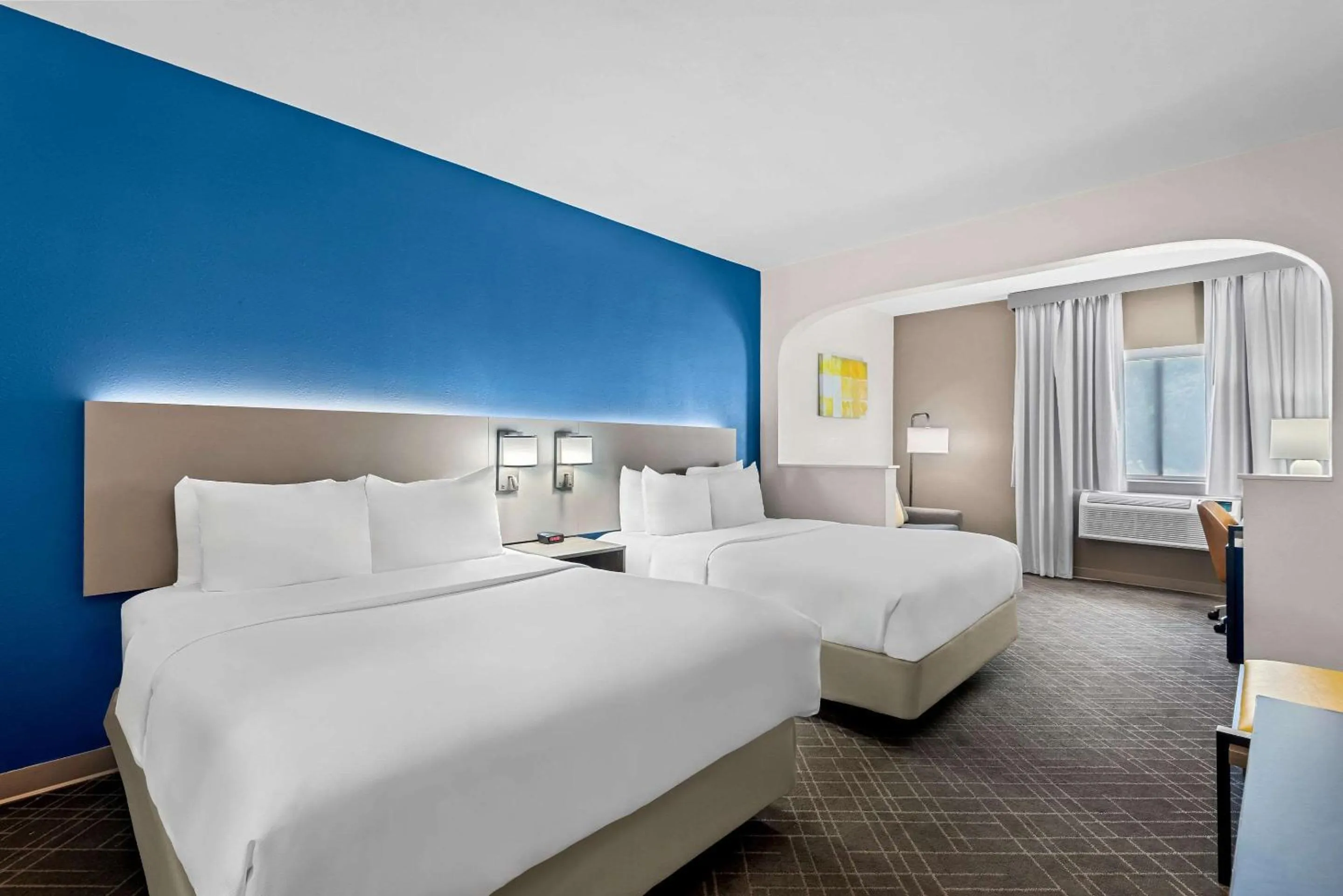 Bedroom, Bed in Comfort Suites Denver North - Westminster