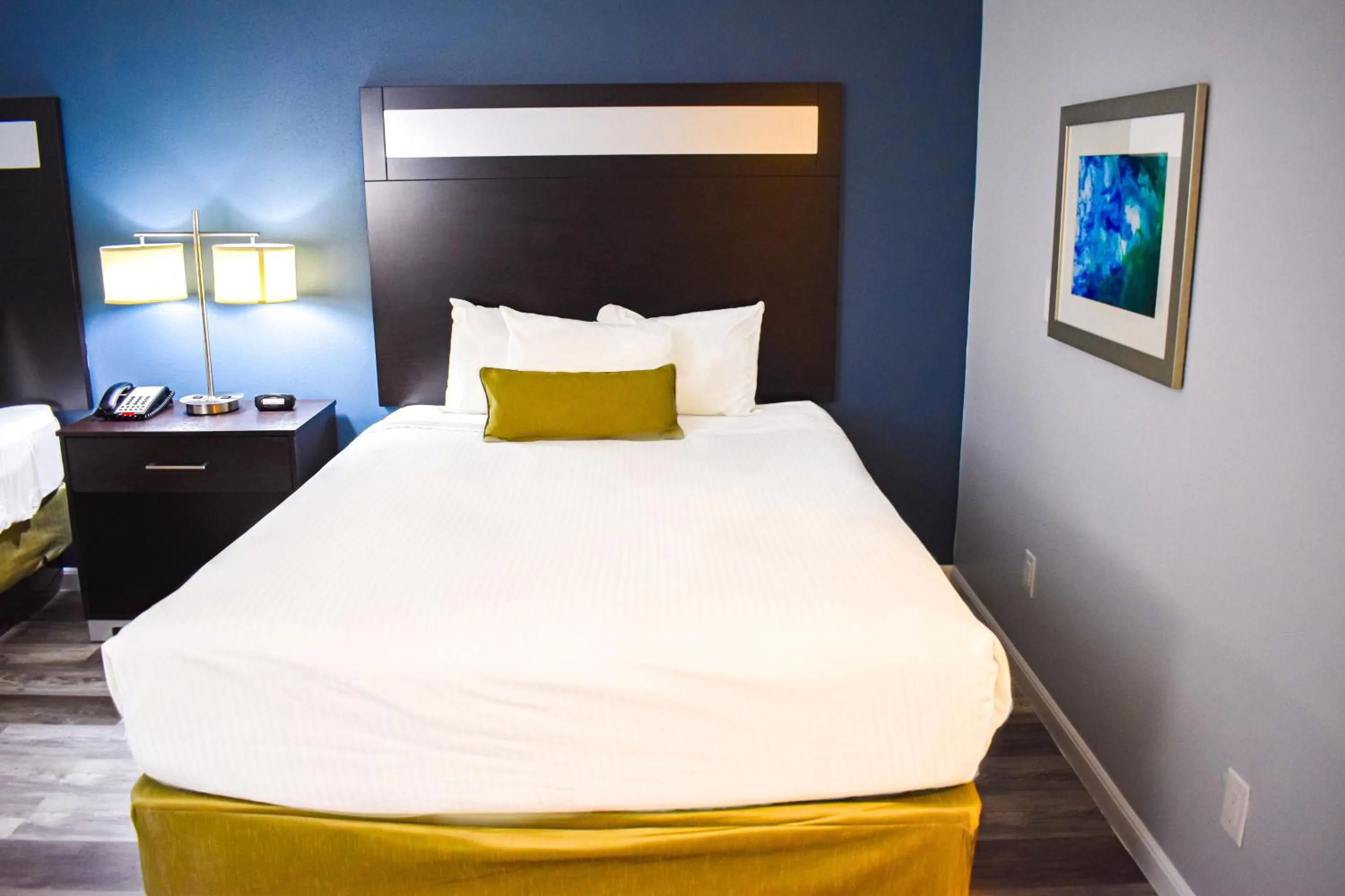 Bed in Baymont by Wyndham Midland Center