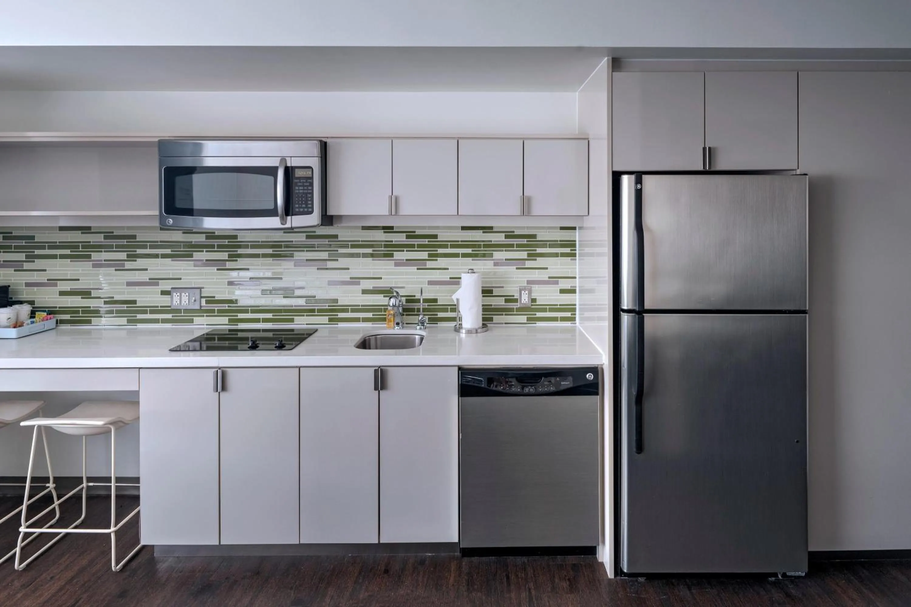 Kitchen or kitchenette in Element Houston Vintage Park