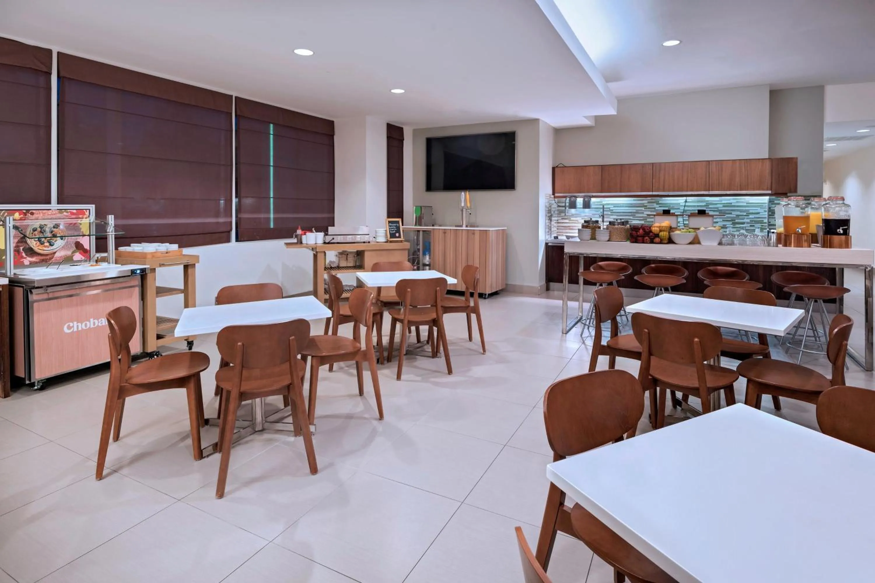 Breakfast in Element Houston Vintage Park