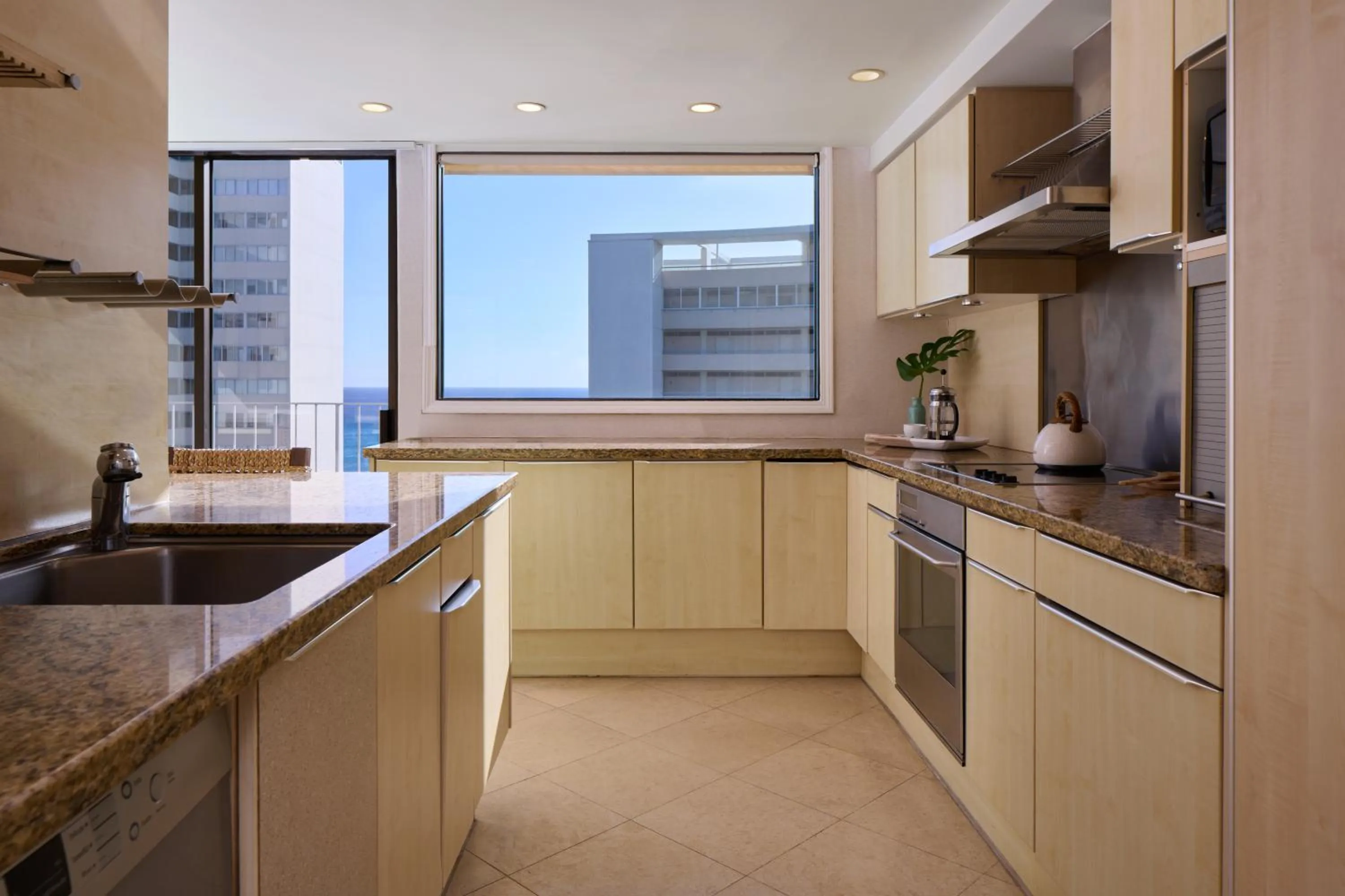 kitchen in Lotus Honolulu at Diamond Head