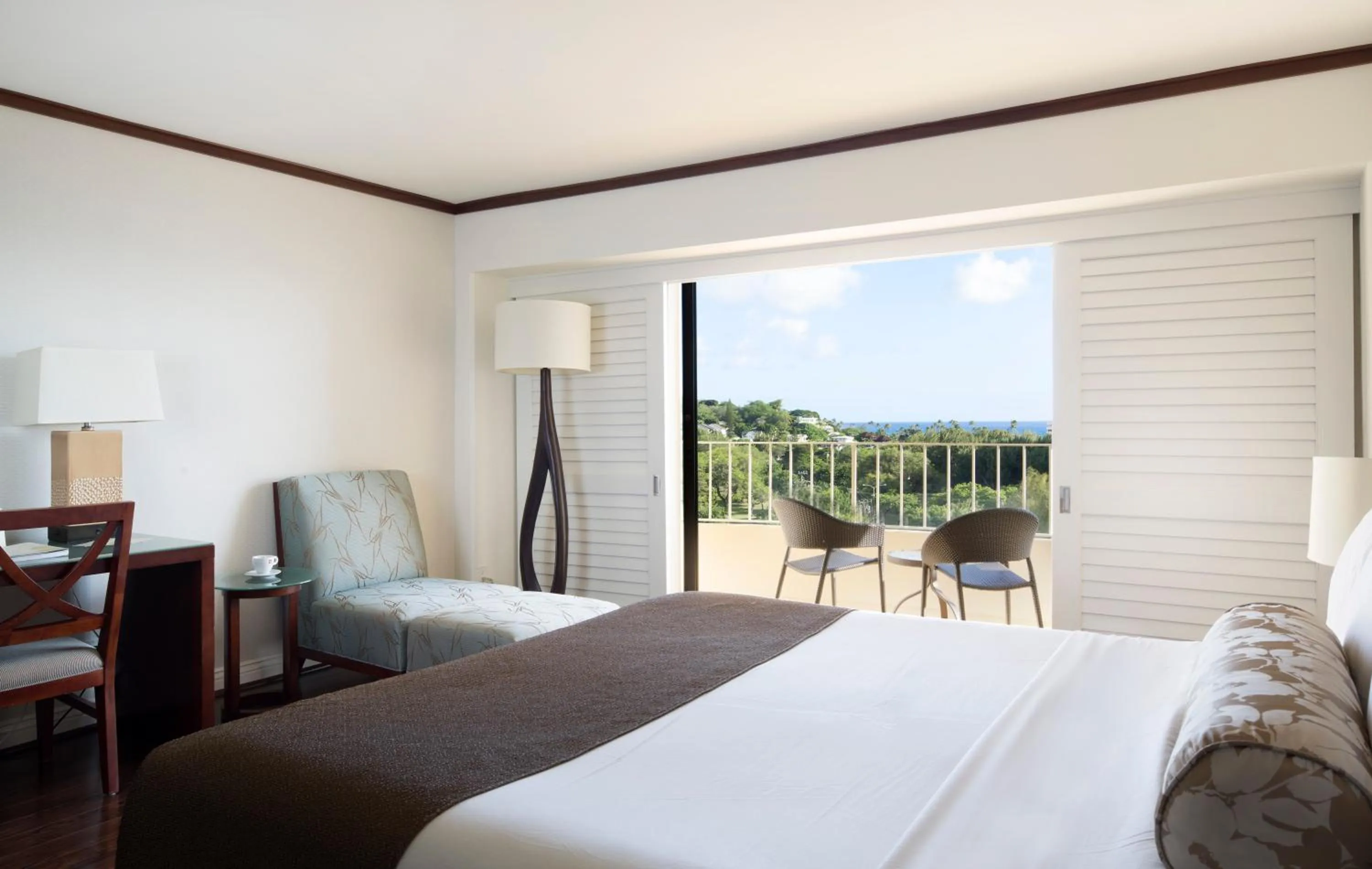 Bedroom, Bed in Lotus Honolulu at Diamond Head