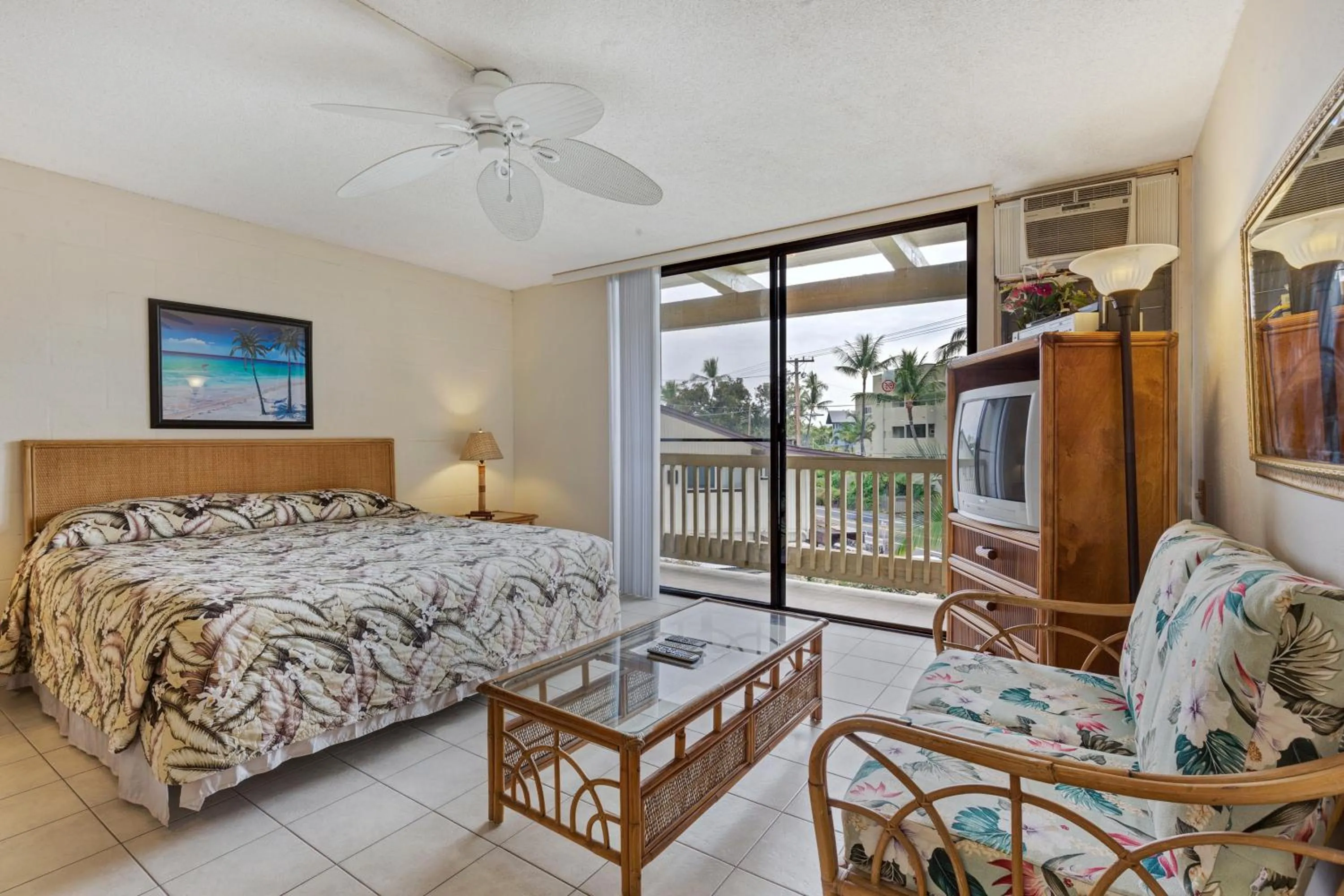 Living room, Bed in Castle Kona Bali Kai