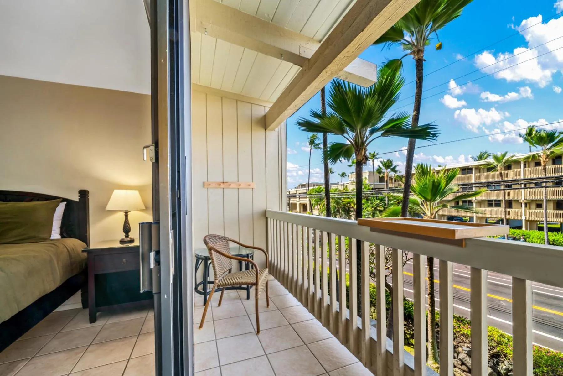 Property building, Bed in Castle Kona Bali Kai