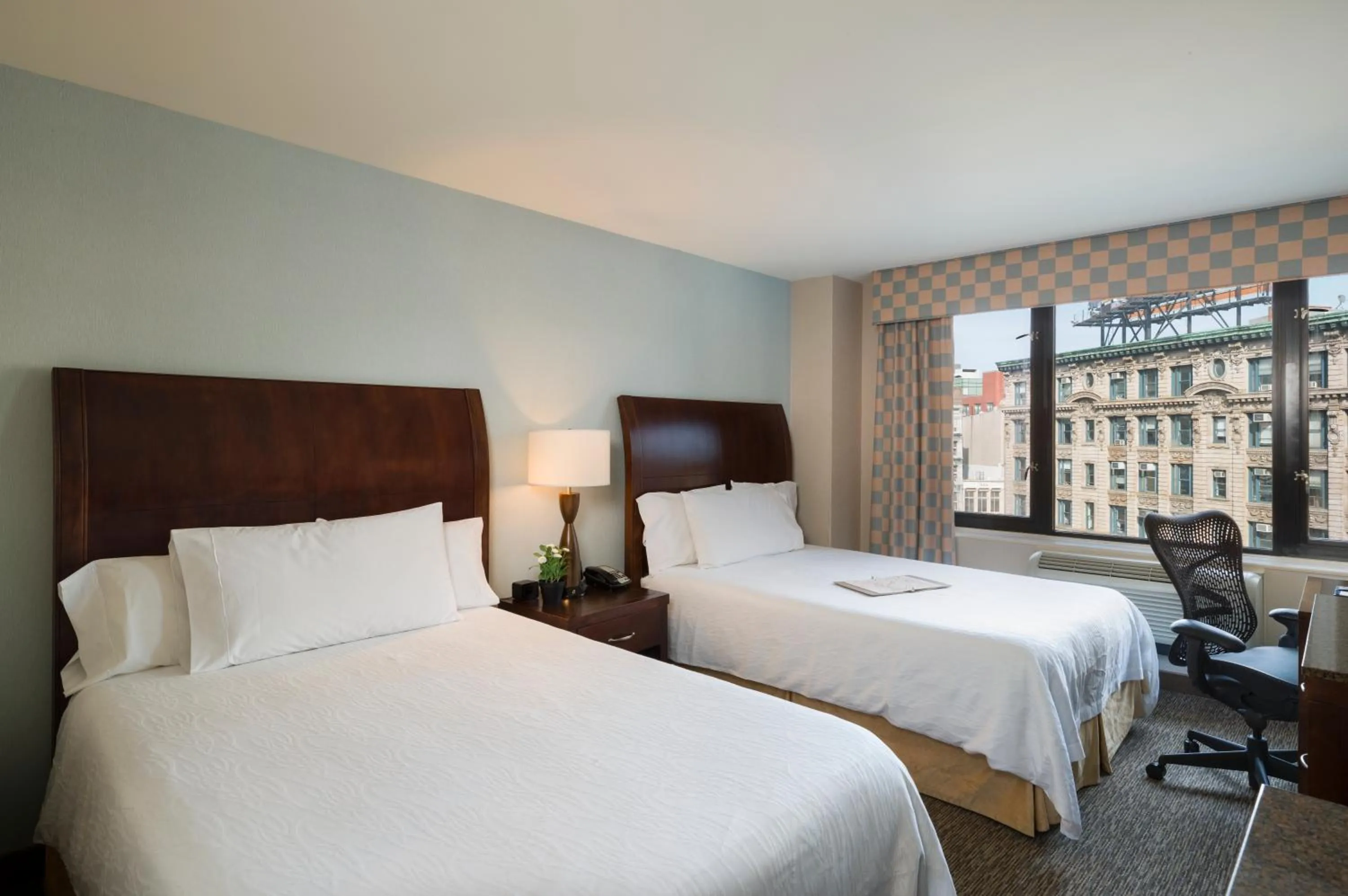 Bedroom, Bed in Hilton Garden Inn New York/Tribeca