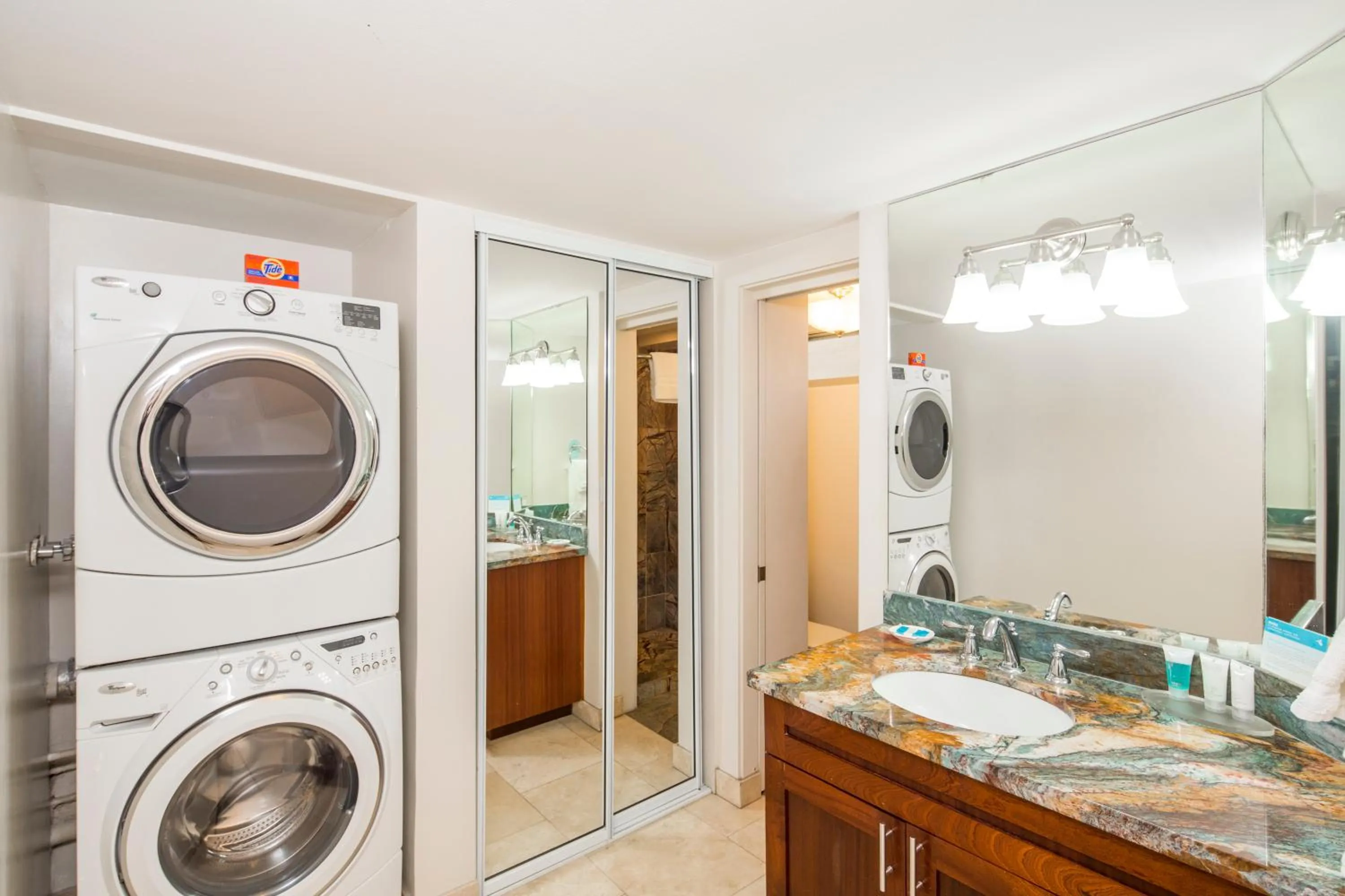 Bathroom in Castle Waikīkī Shore