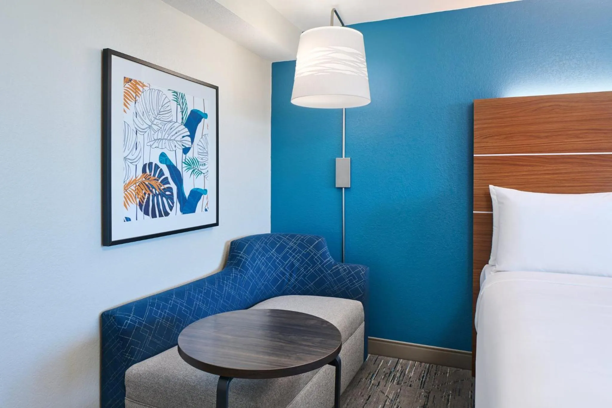 Photo of the whole room, Bed in Holiday Inn Express Waikiki by IHG
