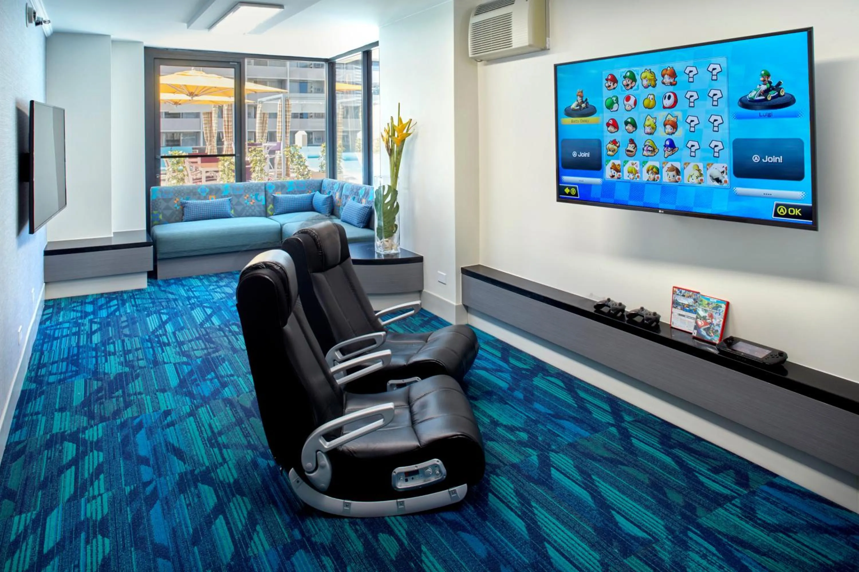 Decorative detail in Holiday Inn Express Waikiki by IHG