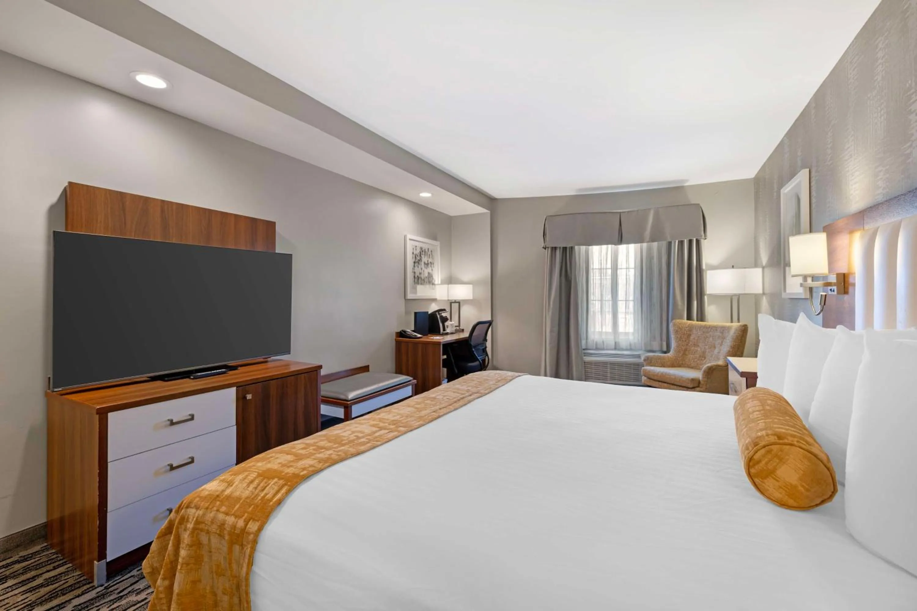 Bedroom, Bed in Best Western On The Avenue