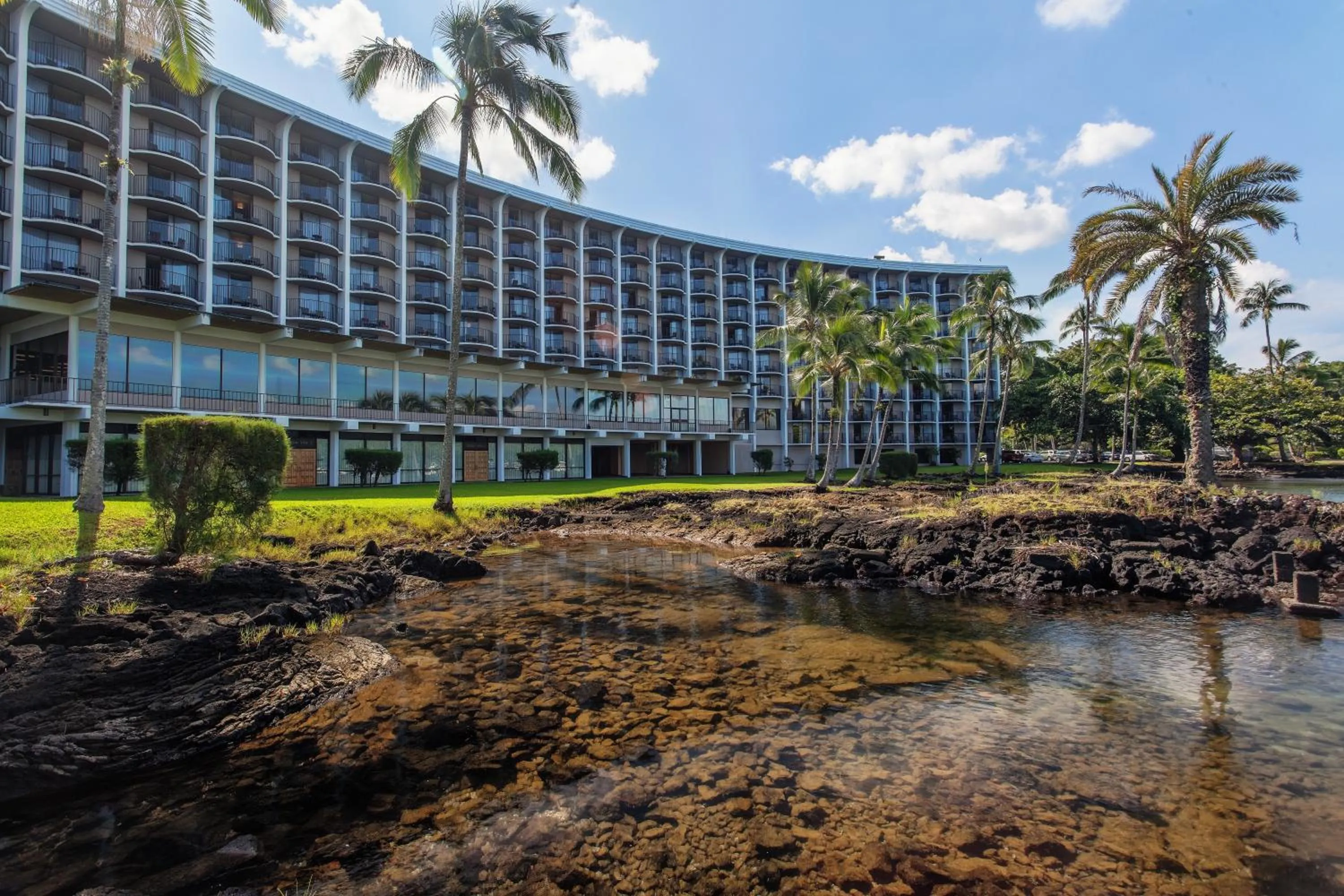 Facade/entrance in Hilo Hawaiian Hotel, Trademark Collection by Wyndham