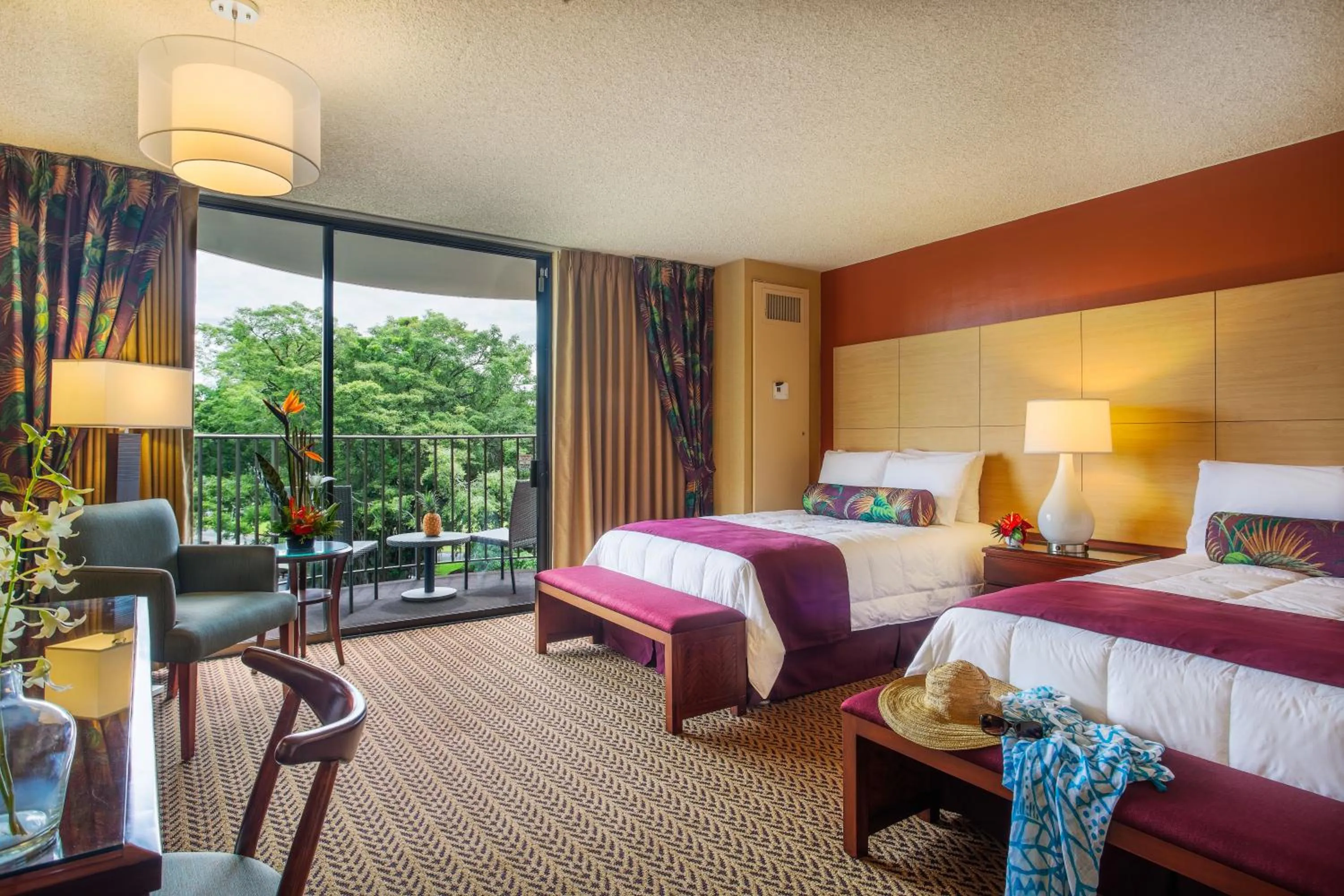 Bedroom, Bed in Hilo Hawaiian Hotel, Trademark Collection by Wyndham