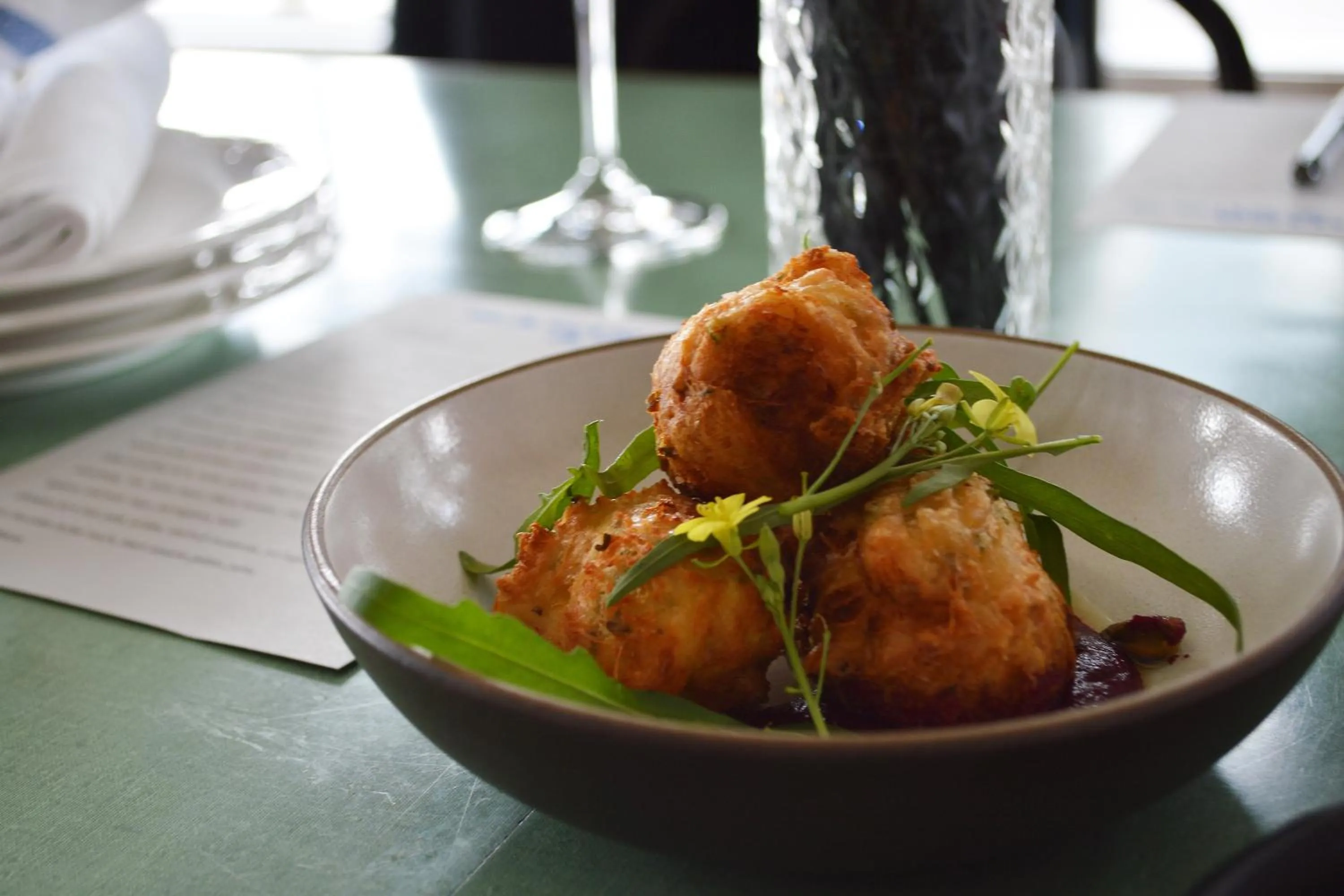 Restaurant/places to eat in The Surfjack Hotel & Swim Club