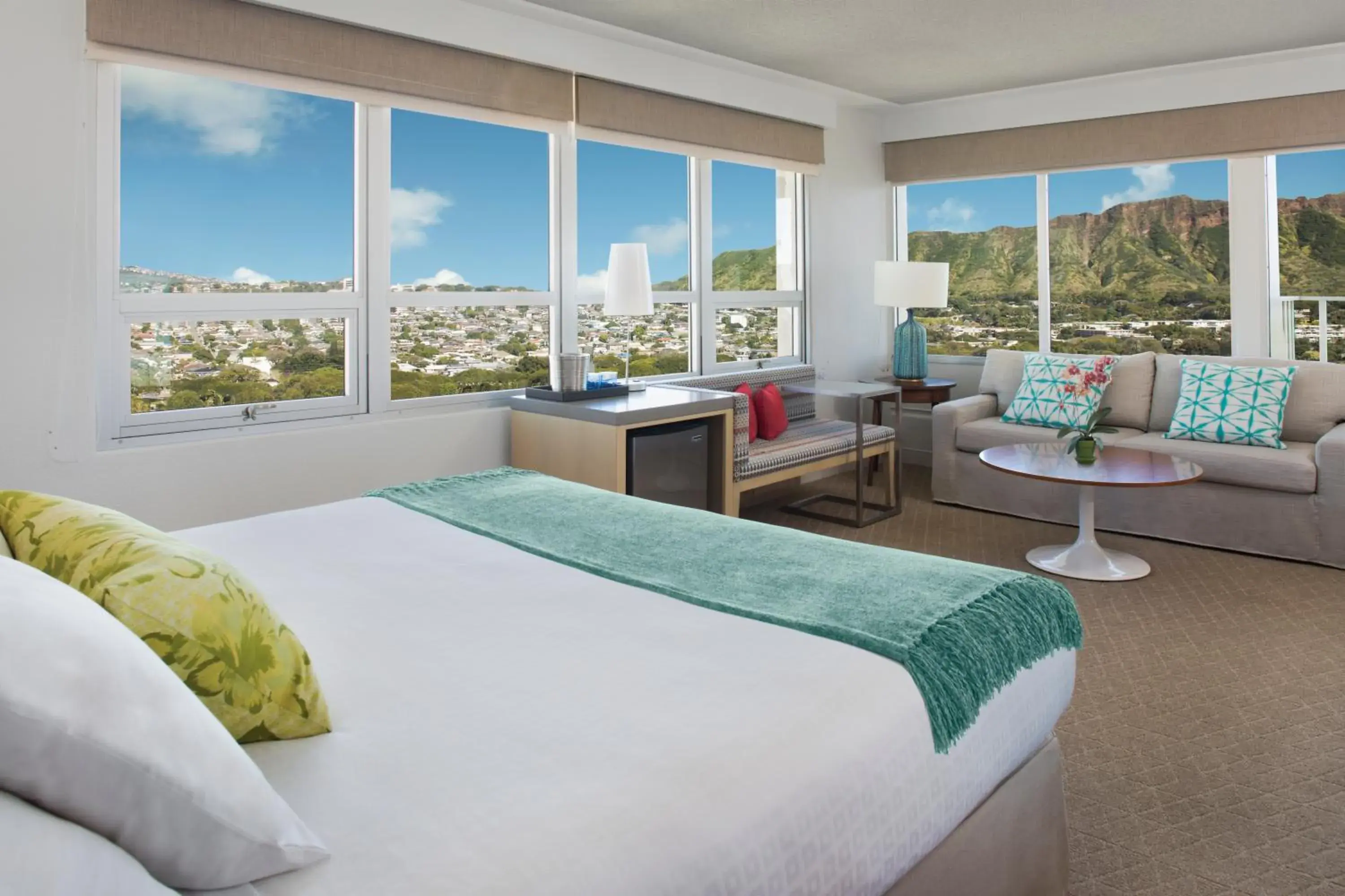 Diamond Head View Balcony, King in Queen Kapiolani Hotel Diamond Head View Balcony, King in Queen Kapiolani Hotel